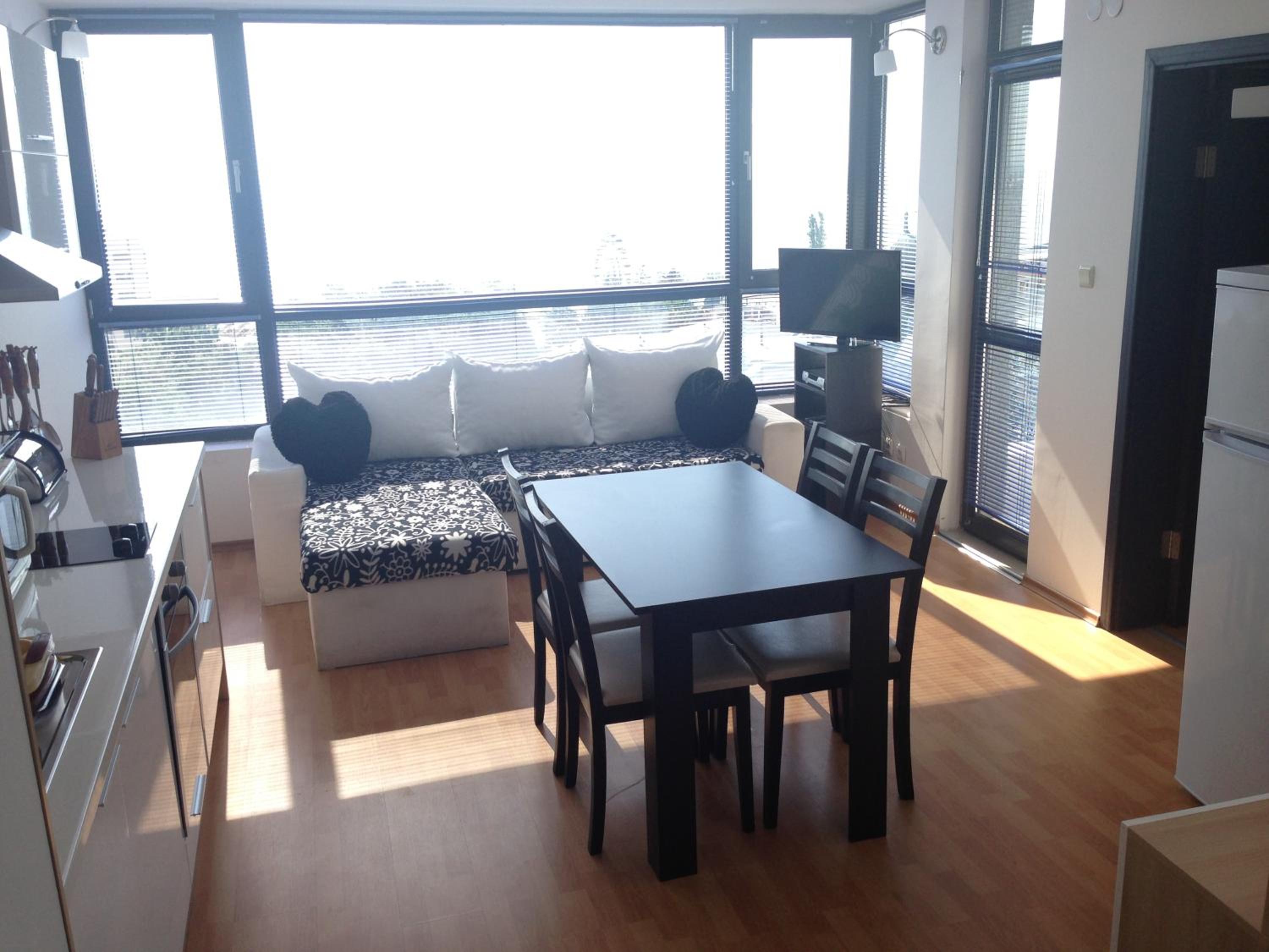 Dilov Apartments in Yalta Golden Sands