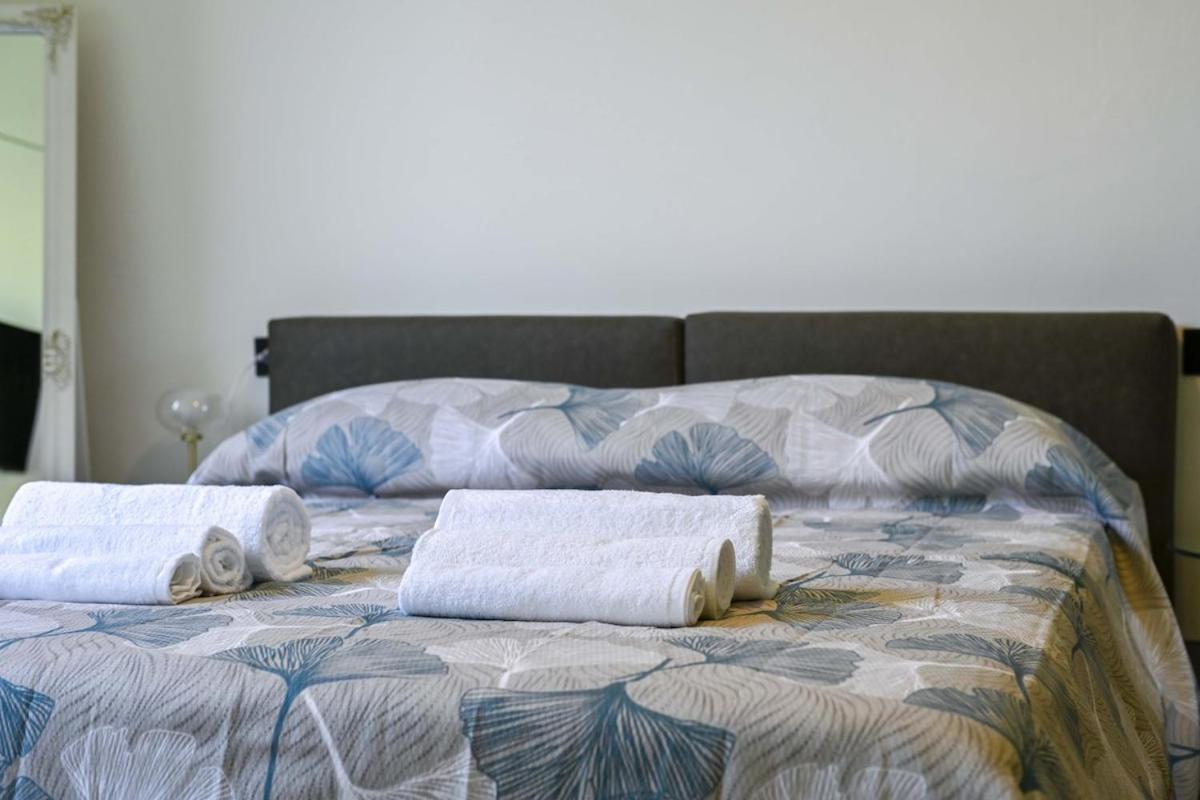 Villa Giovanna, Beautiful Rooms - by Host4U