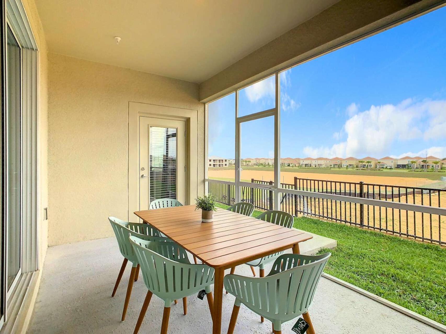 Family Themed 2BR Condo with Clubhouse Access