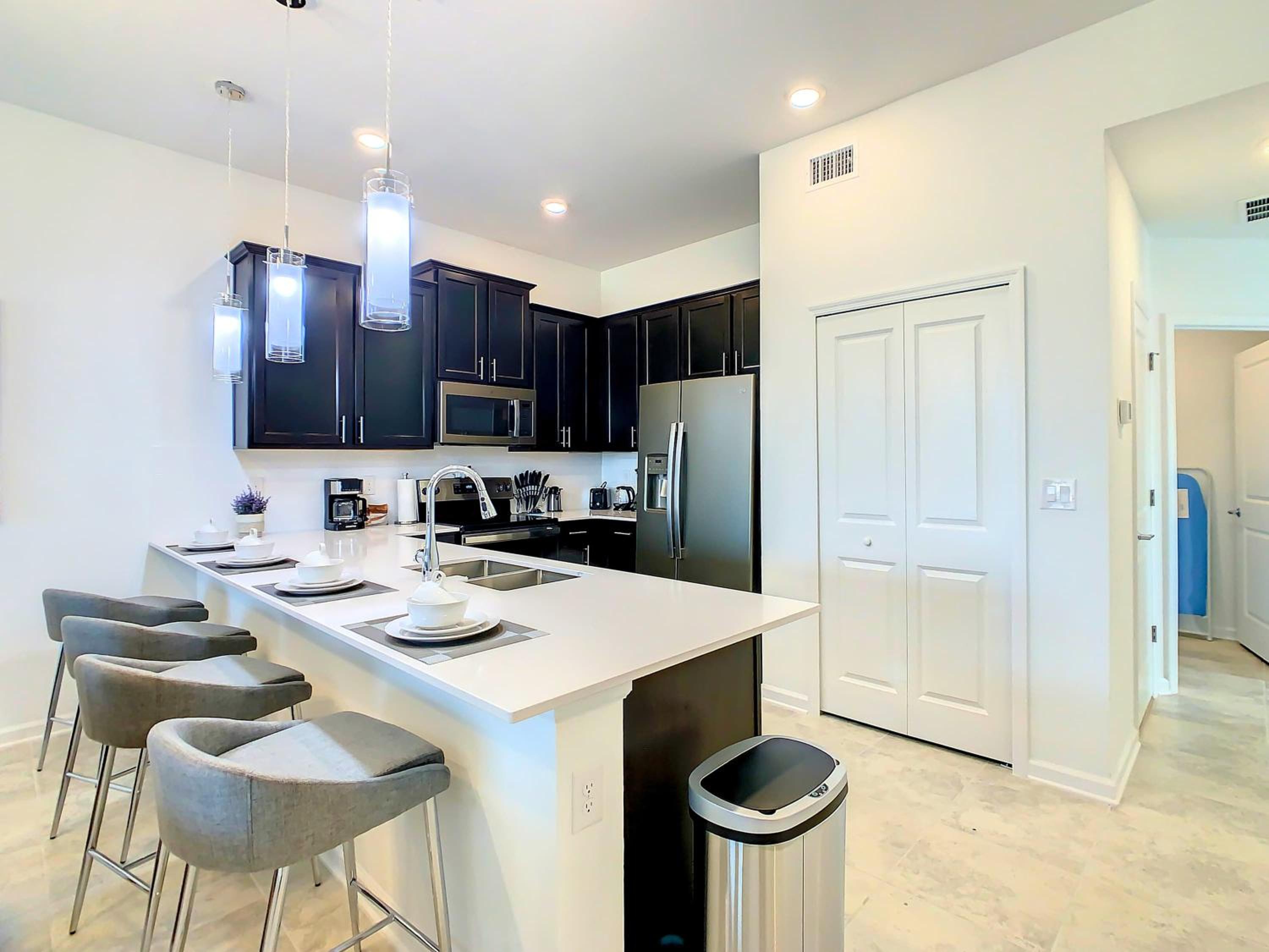 Family Themed 2BR Condo with Clubhouse Access