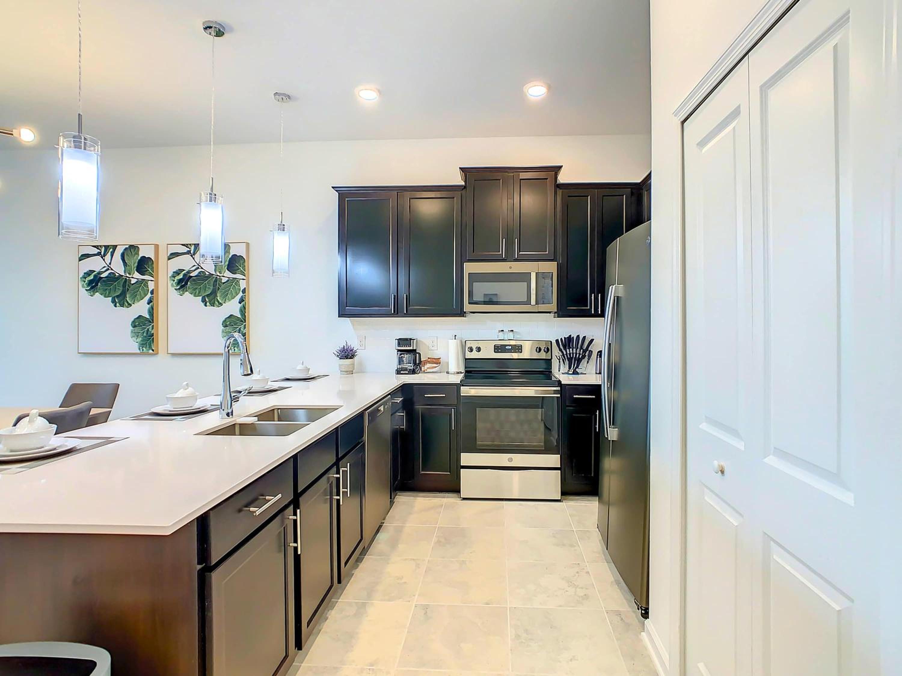 Family Themed 2BR Condo with Clubhouse Access