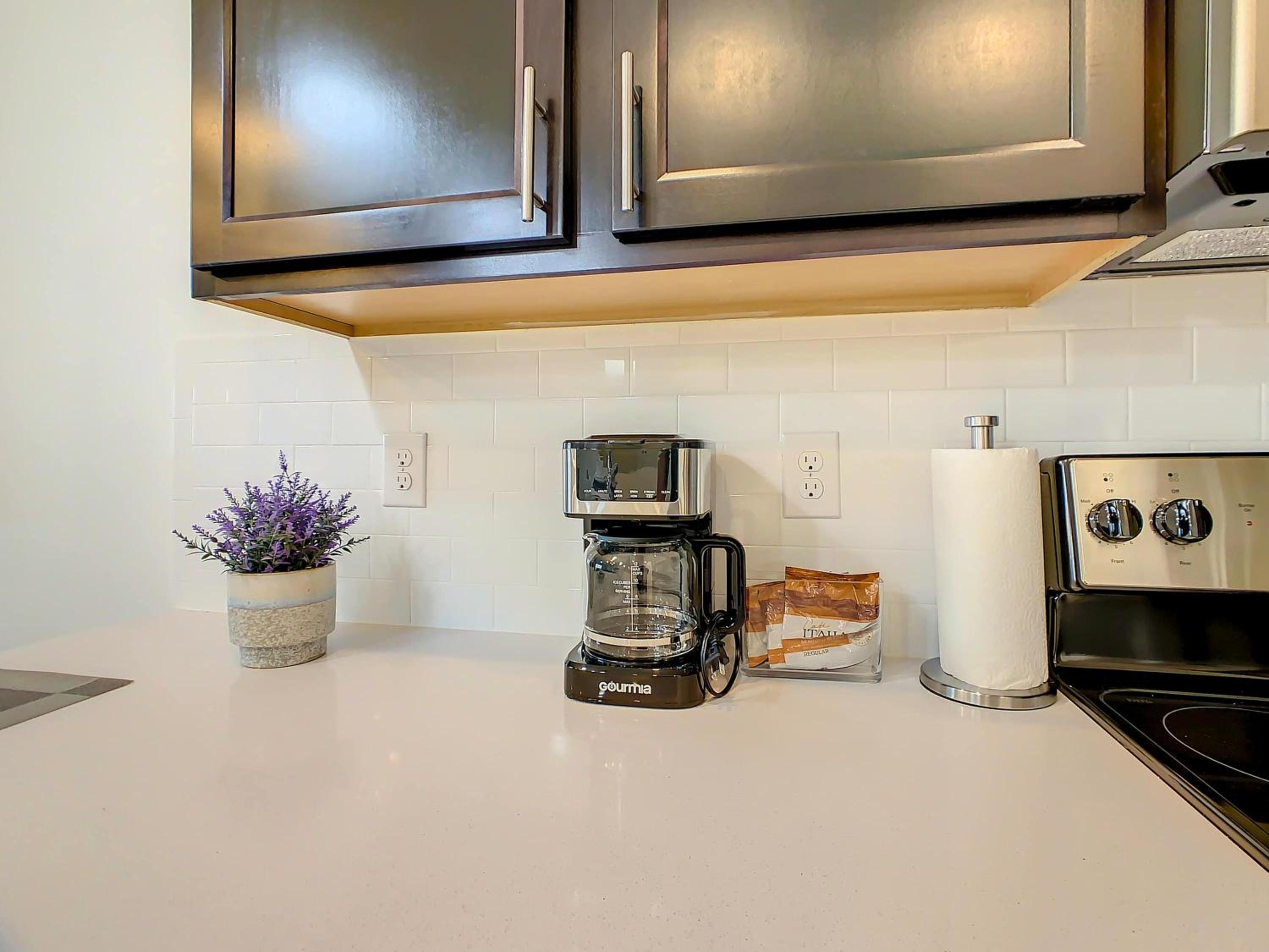 Family Themed 2BR Condo with Clubhouse Access