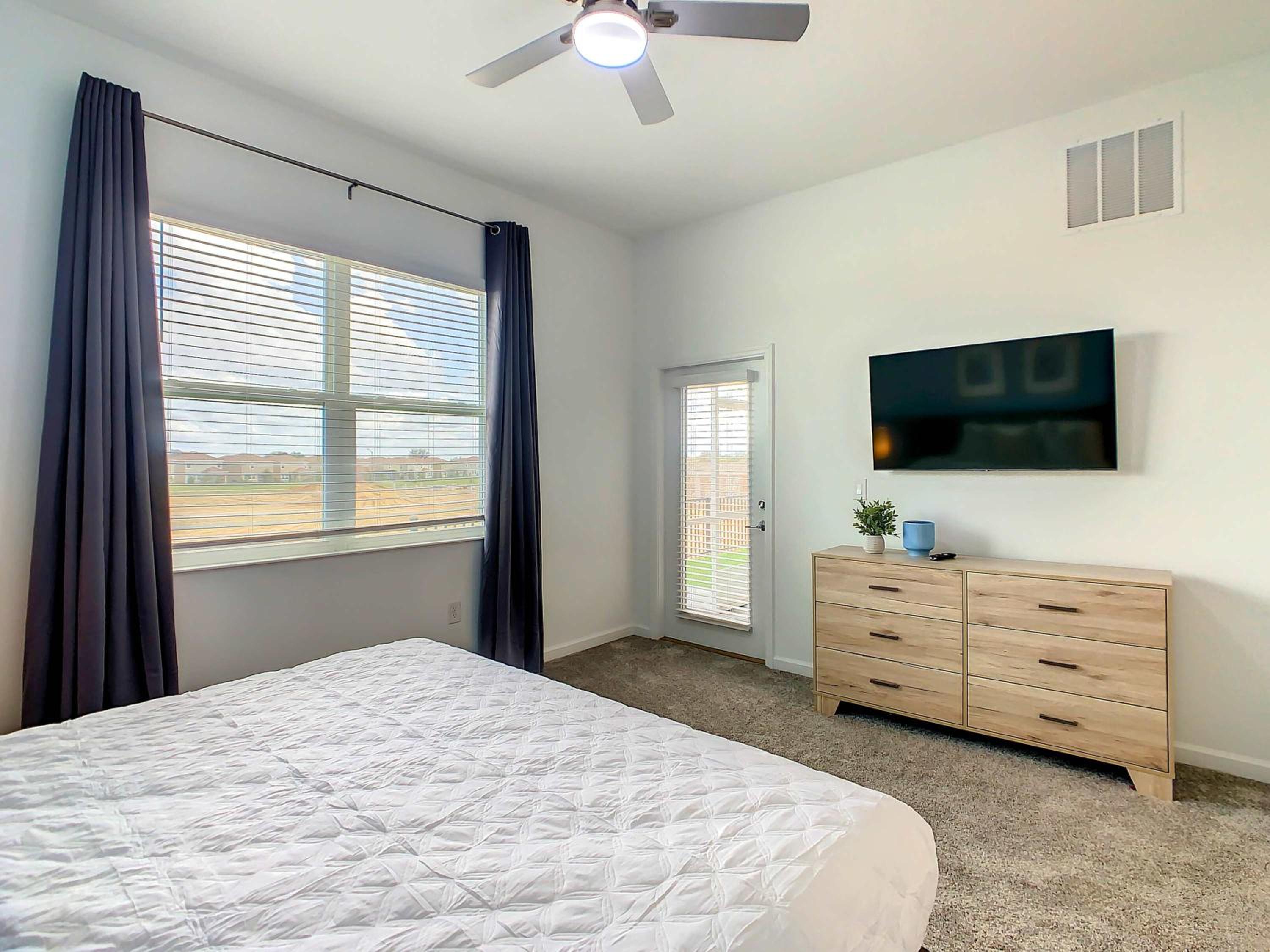 Family Themed 2BR Condo with Clubhouse Access