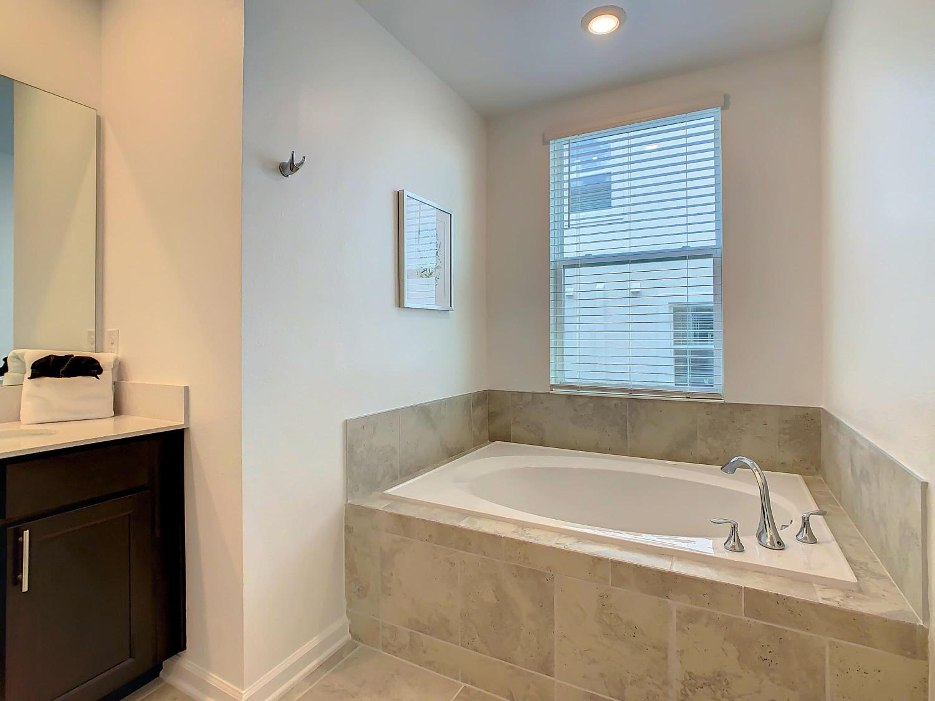 Family Themed 2BR Condo with Clubhouse Access