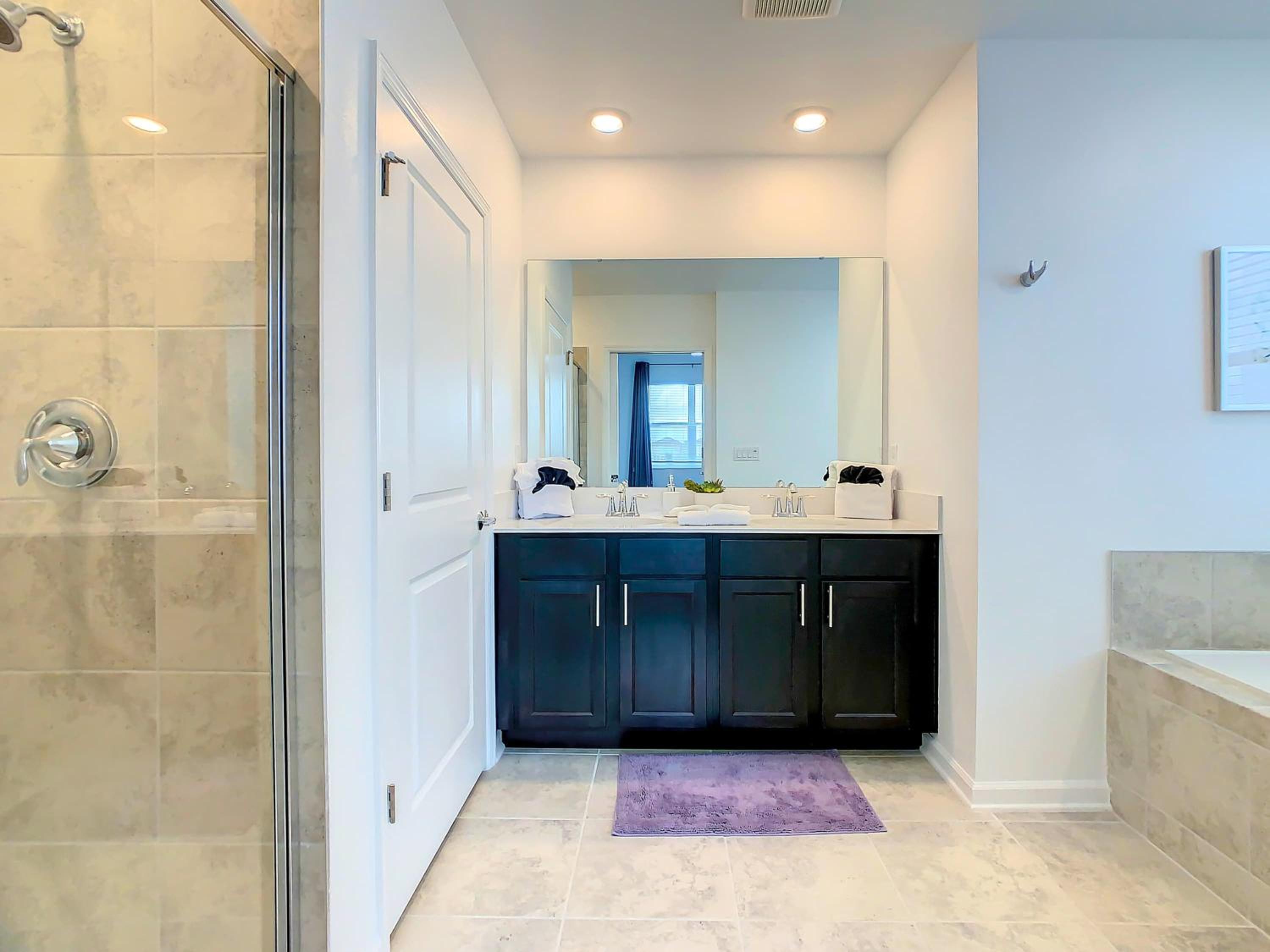 Family Themed 2BR Condo with Clubhouse Access