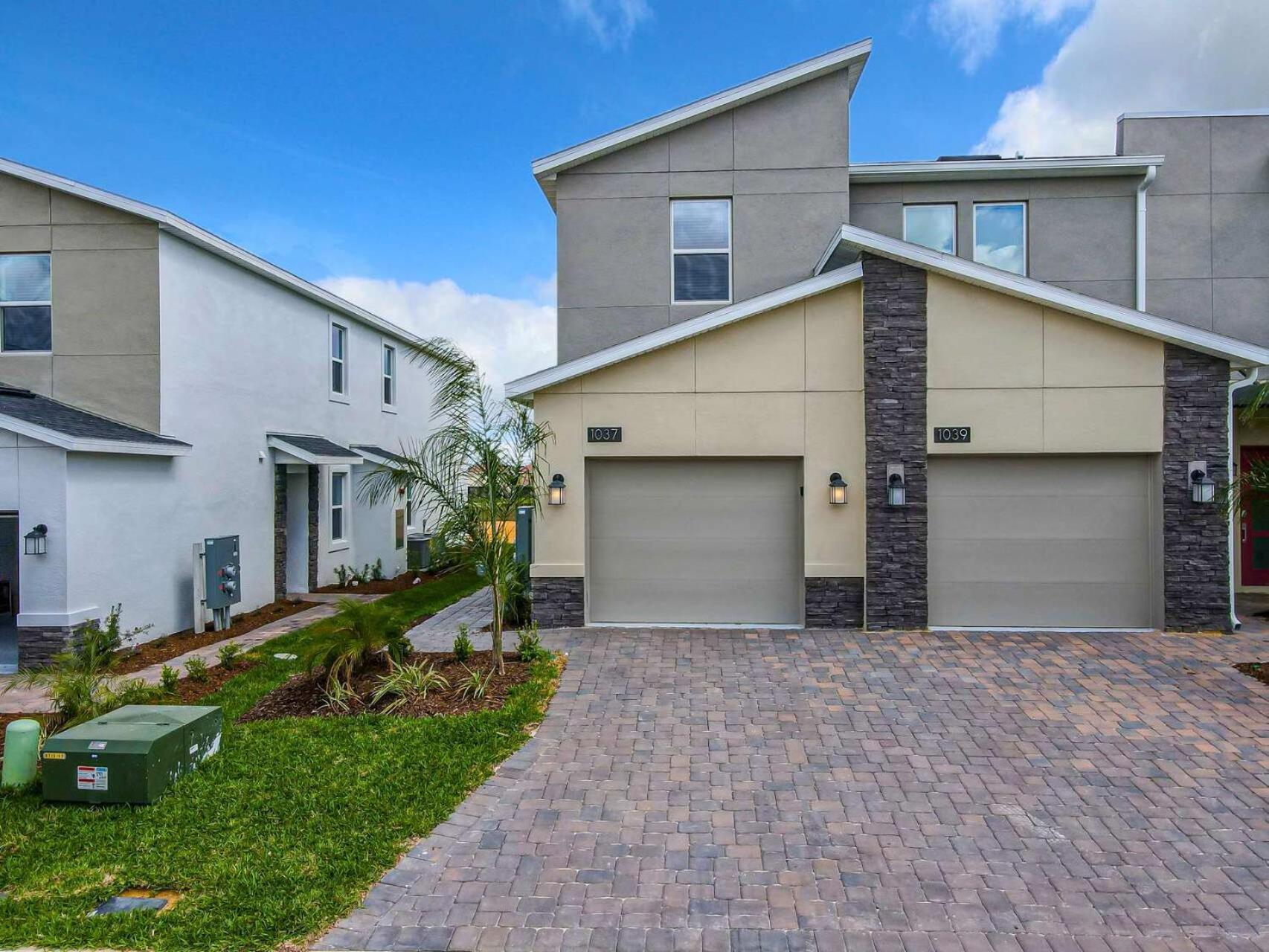 Family Themed 2BR Condo with Clubhouse Access