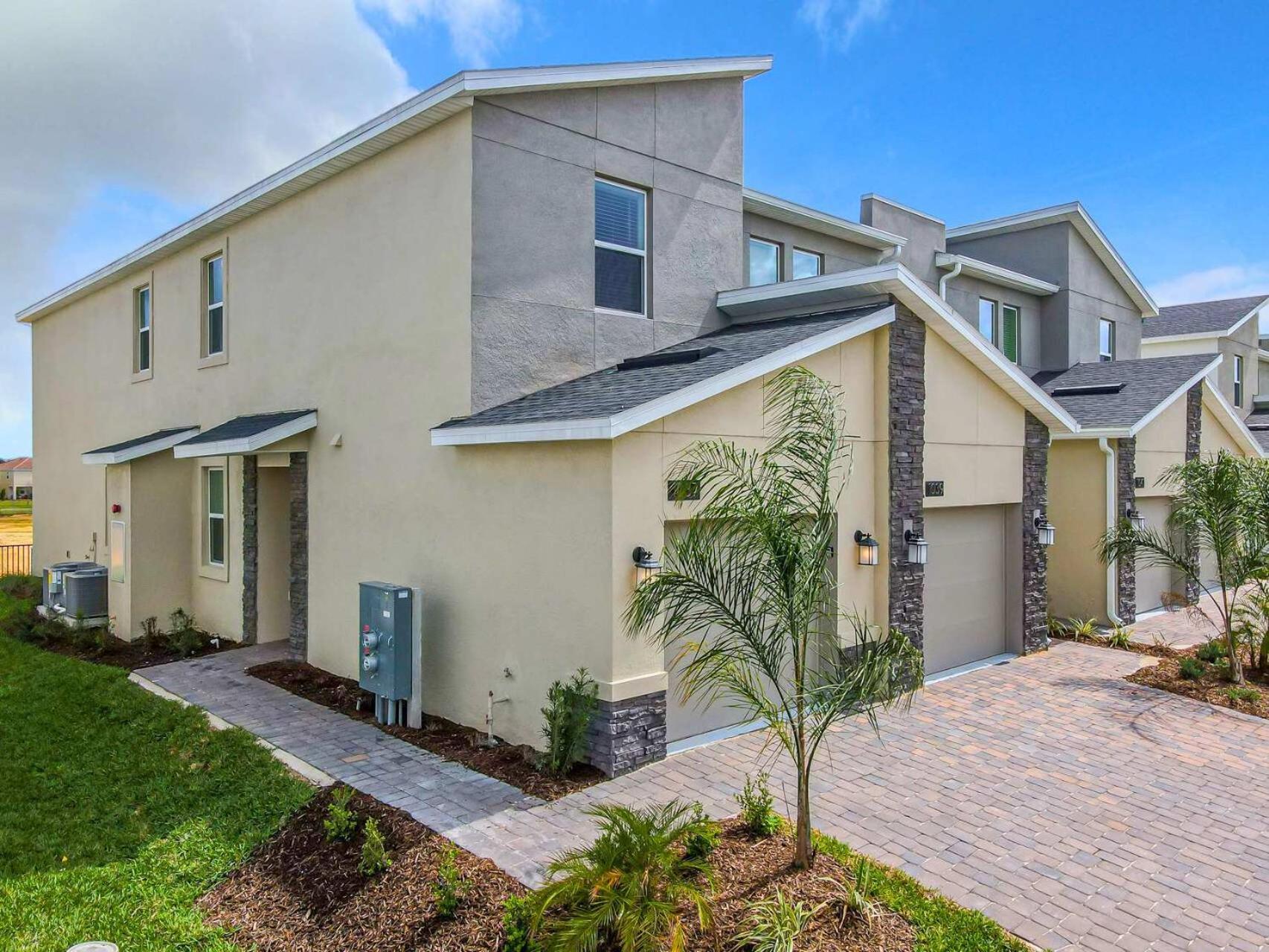 Family Themed 2BR Condo with Clubhouse Access