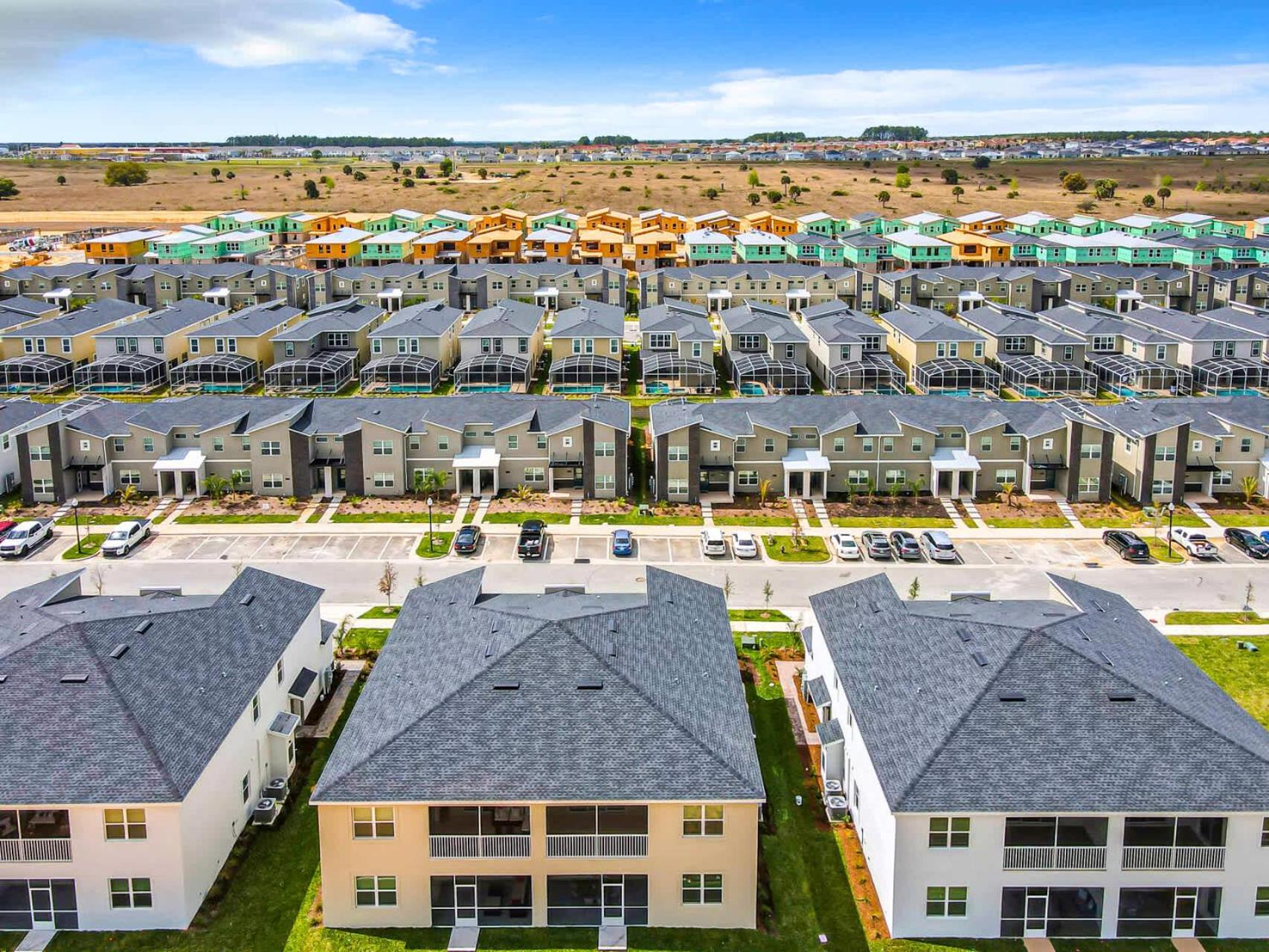 Family Themed 2BR Condo with Clubhouse Access