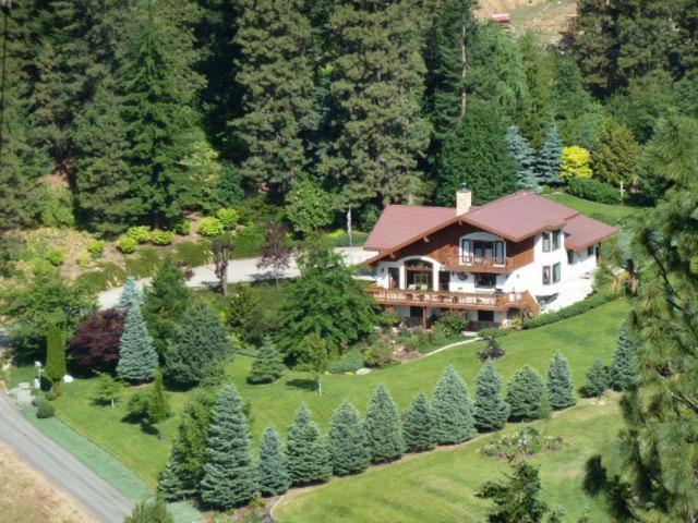 Fox Den Bed & Breakfast