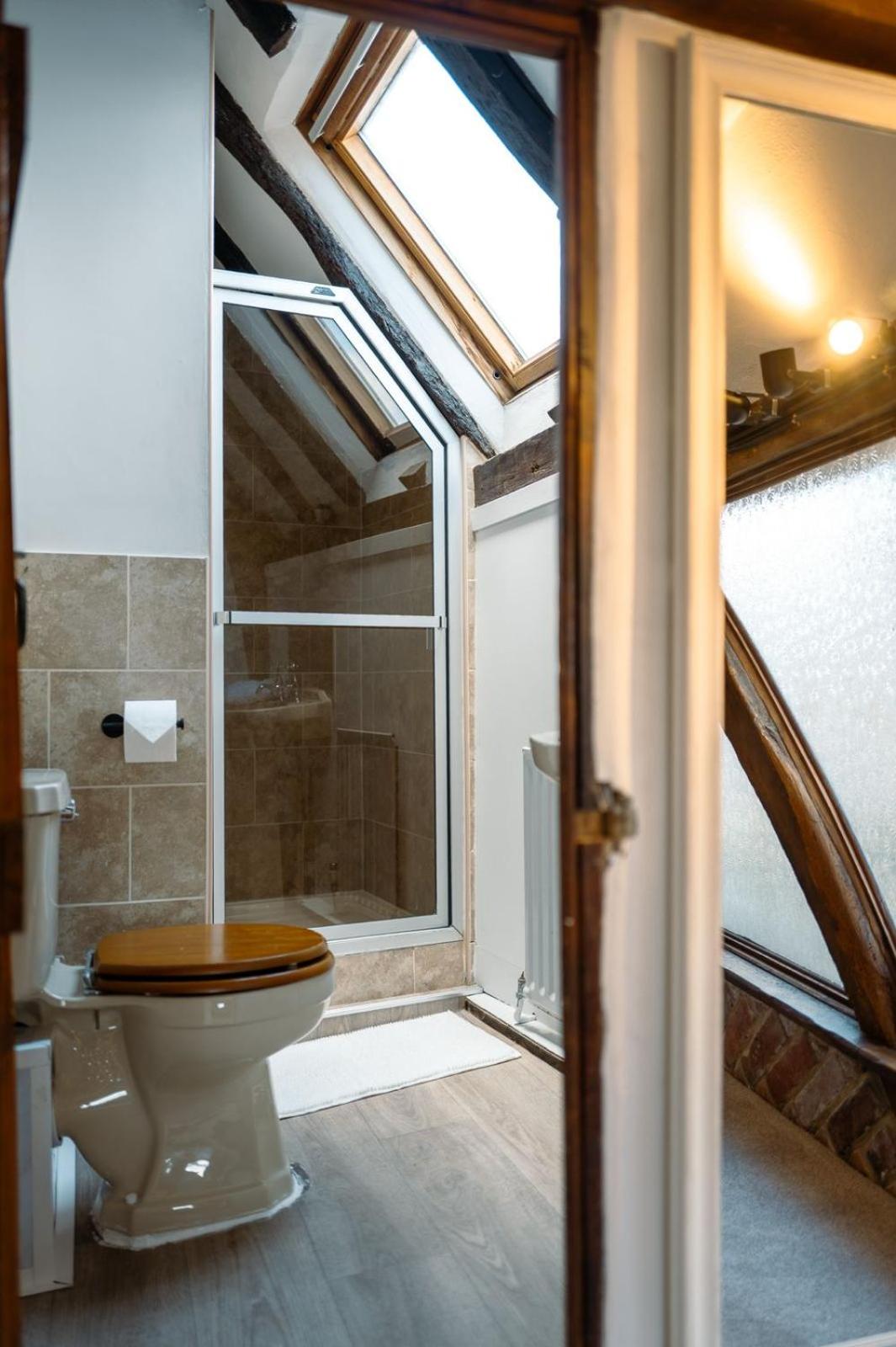 Ye Old Shop - 6BR Historic Shop House - Kent - Spacious Renovated & Ideal for Groups