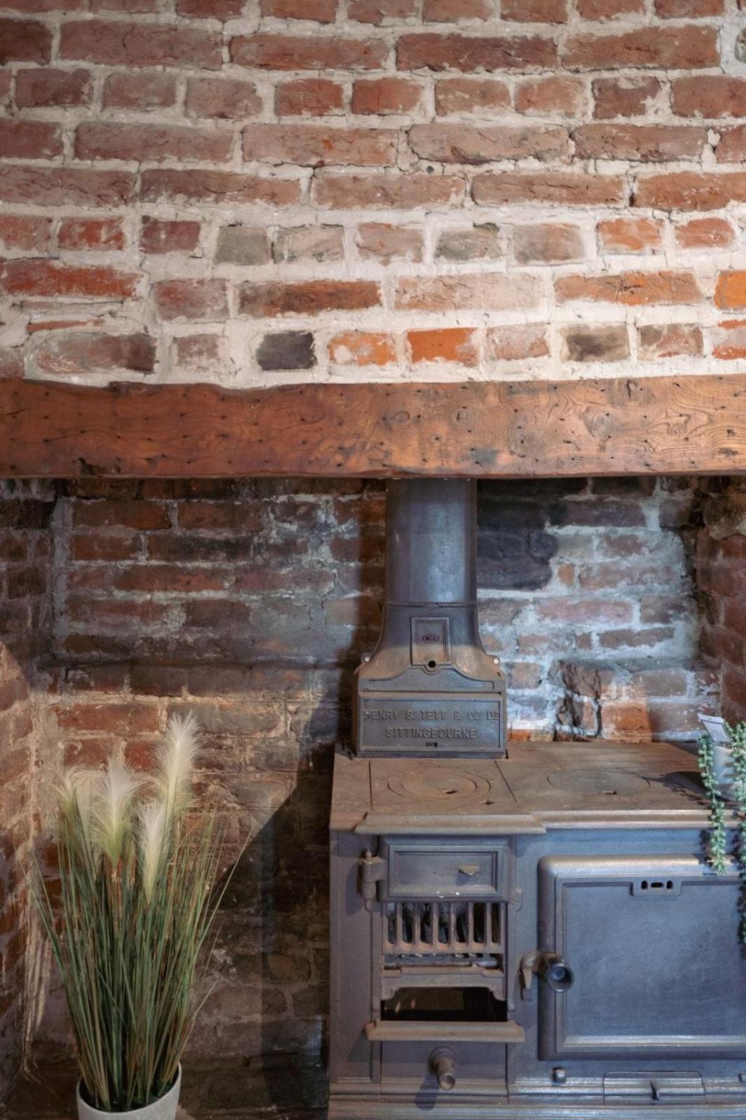 Ye Old Shop - 6BR Historic Shop House - Kent - Spacious Renovated & Ideal for Groups