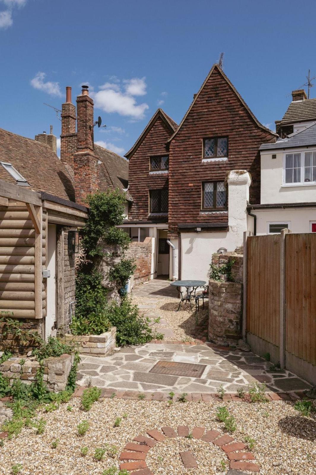 Ye Old Shop - 6BR Historic Shop House - Kent - Spacious Renovated & Ideal for Groups