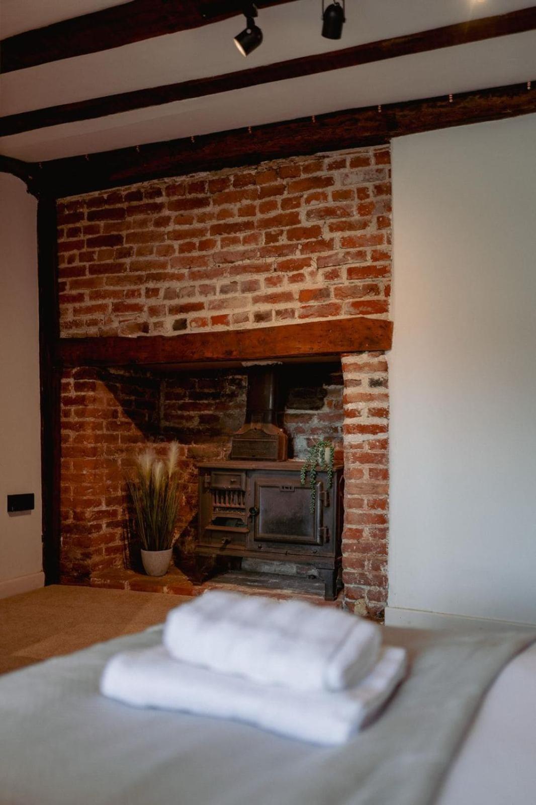 Ye Old Shop - 6BR Historic Shop House - Kent - Spacious Renovated & Ideal for Groups