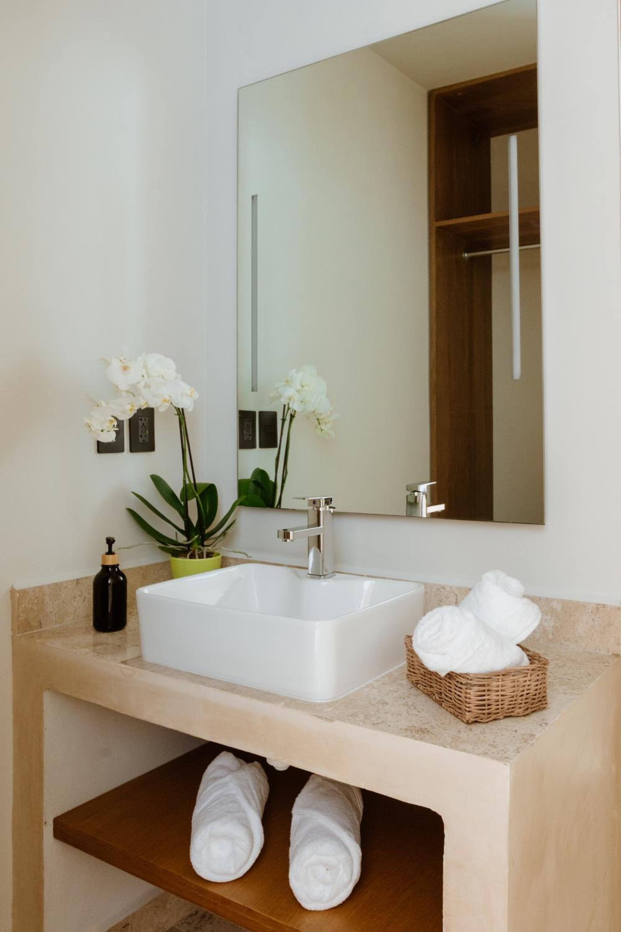 Lalola Boutique Apartments by Andiani Travel