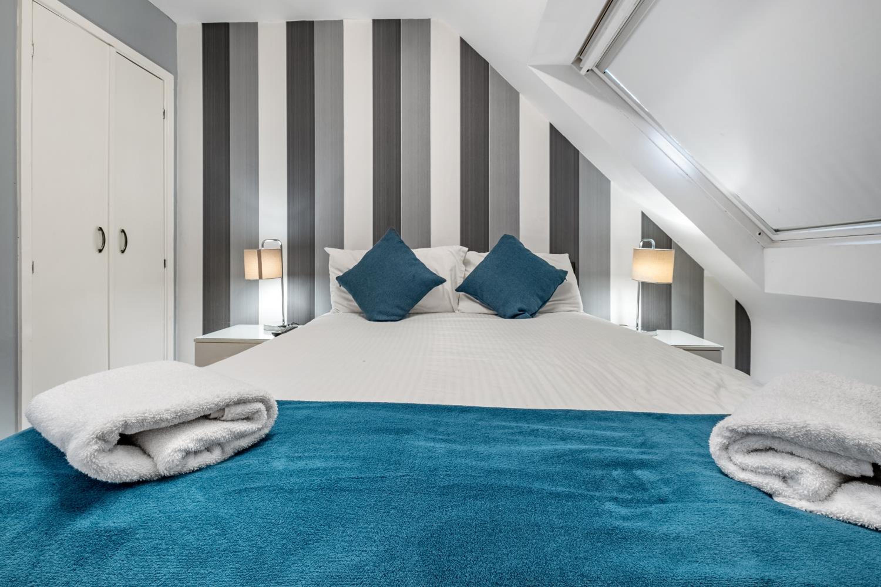 Modern Jesmond Apartment near City Centre with Parking