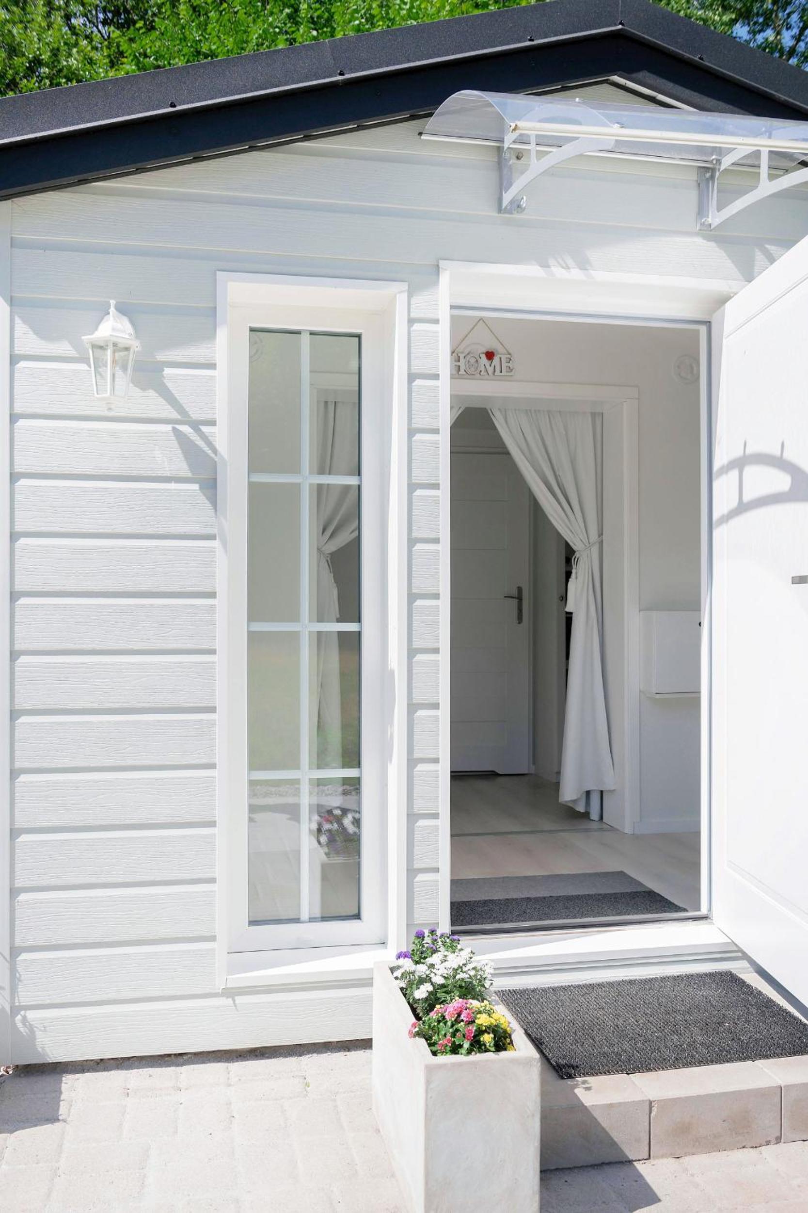 Luxurious Contemporary EkoHus 4Seasons