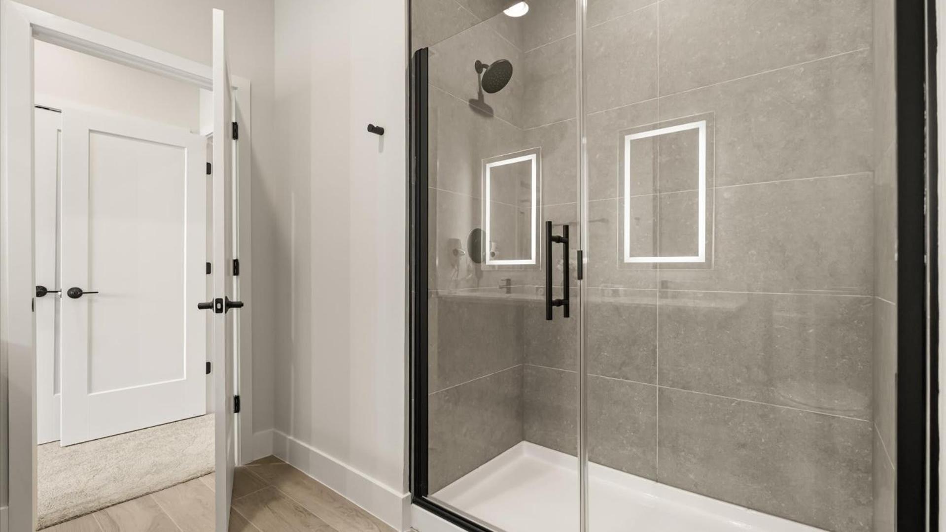 Contemporary 4BR Townhome with Pool & Themed Rooms