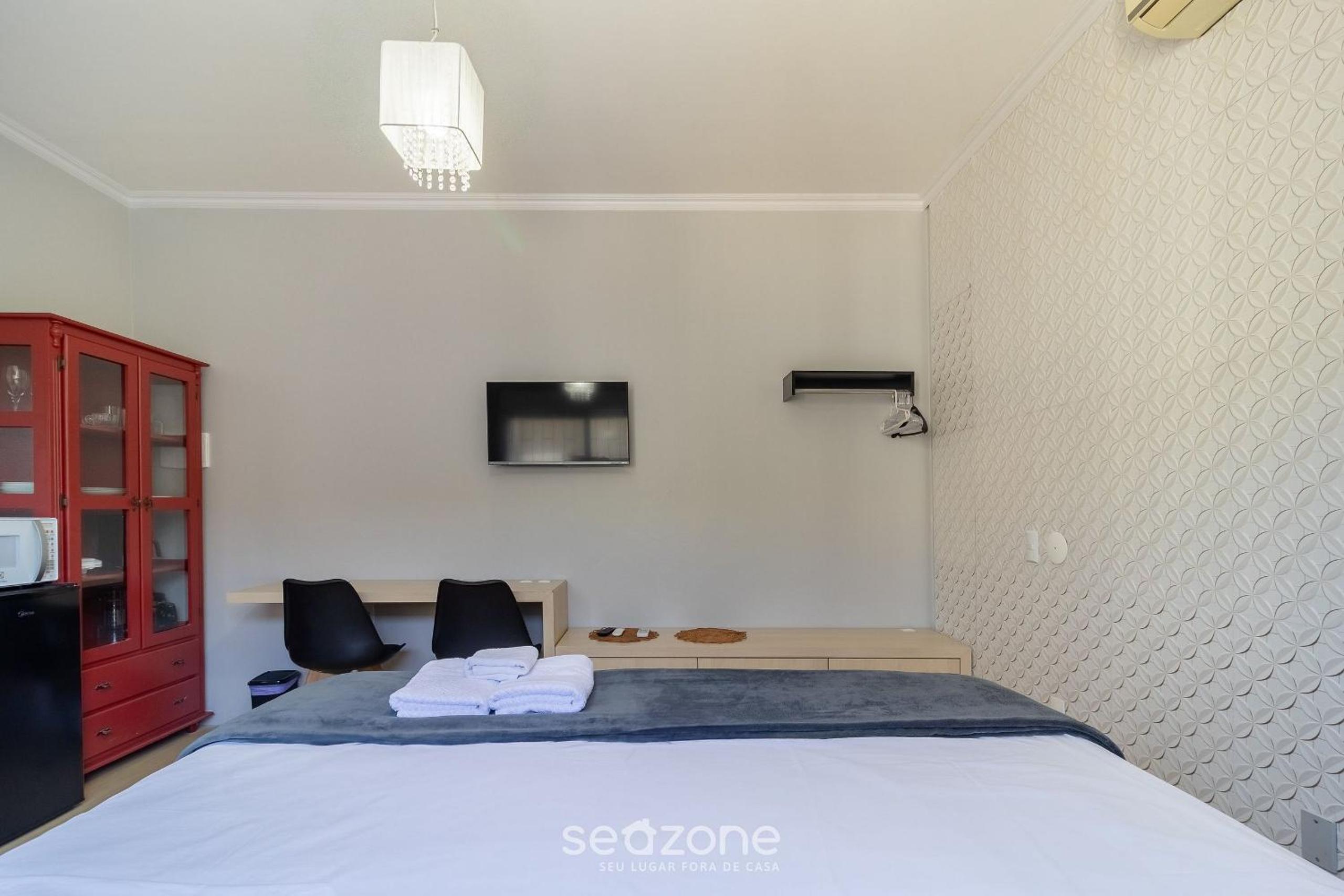 Modern Studio in Condominium with Pool in Floripa - ASK