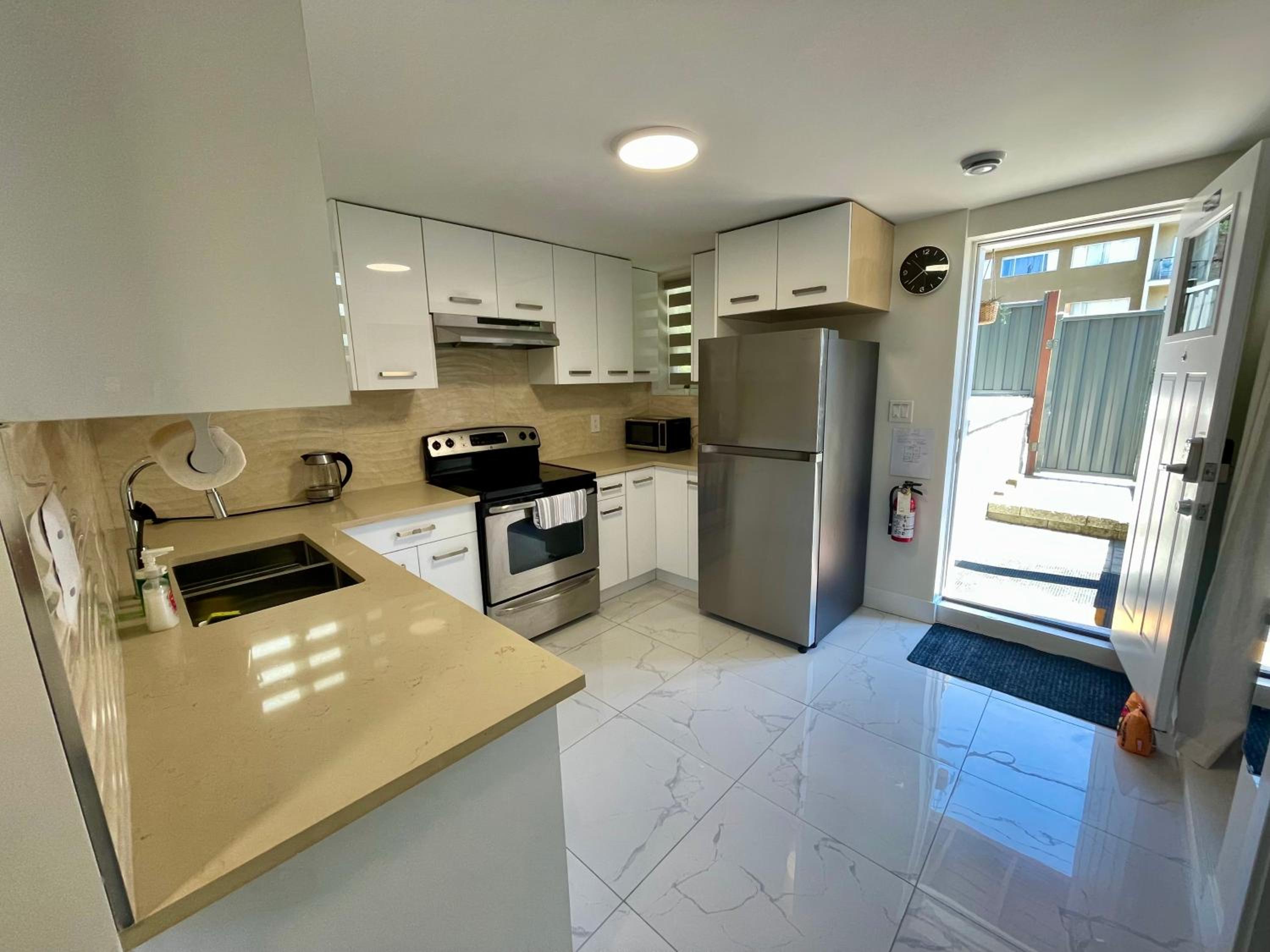 Top choice 2-Bed 1-Bath Garden Suite