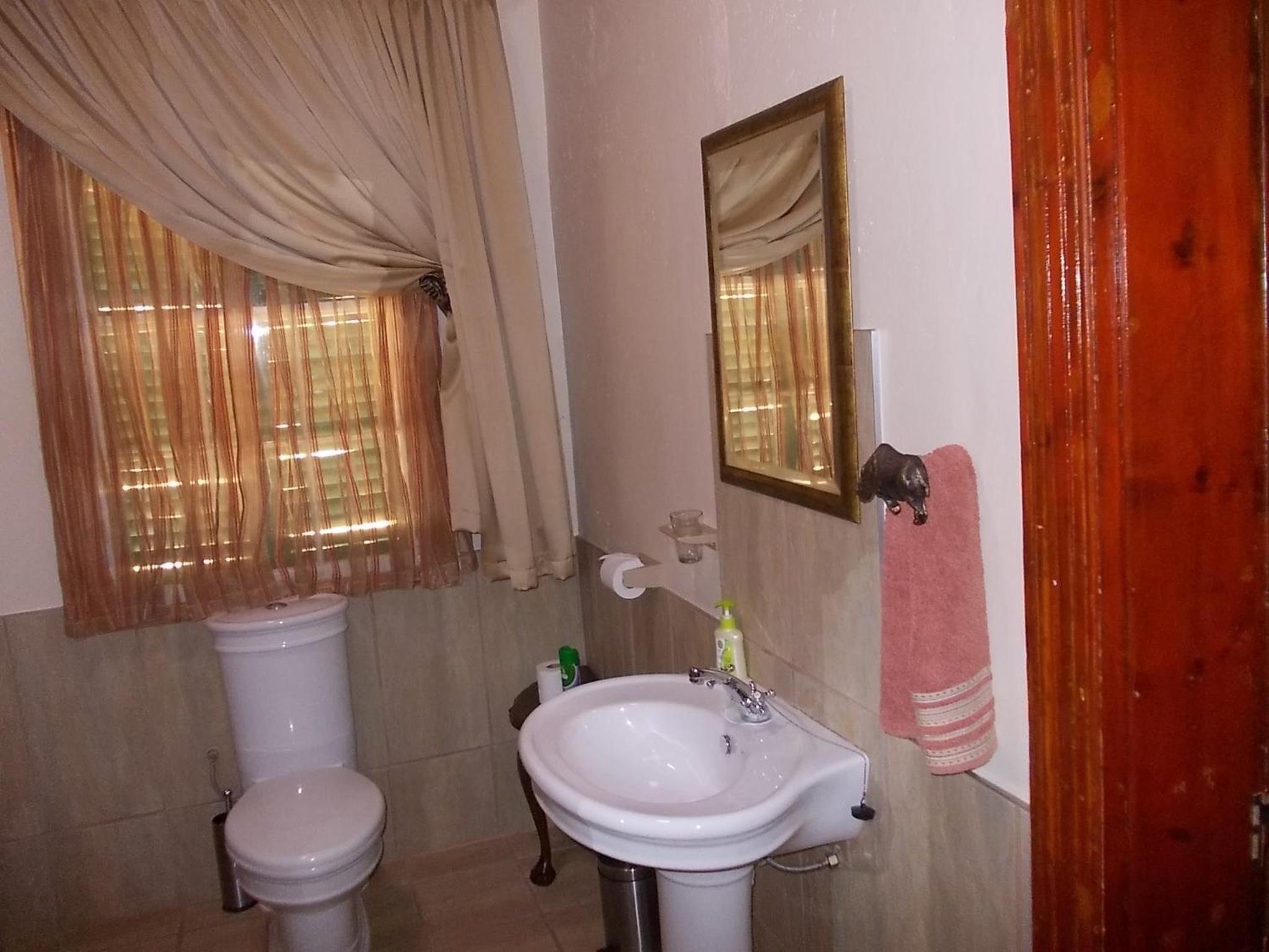 Steytlerville Villa Guest house