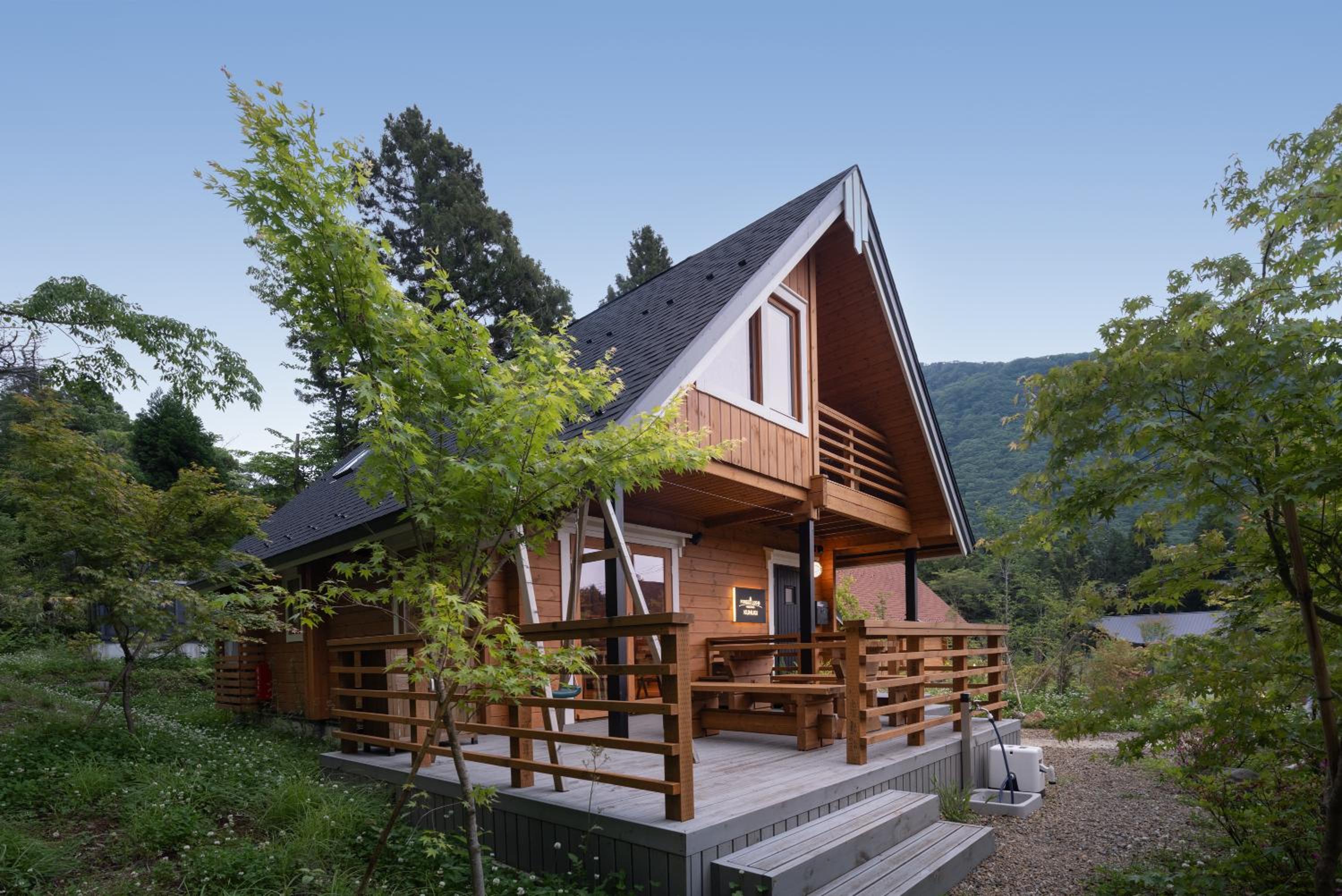 箱根芦之隠 Ashi Hakone Cabin Retreat