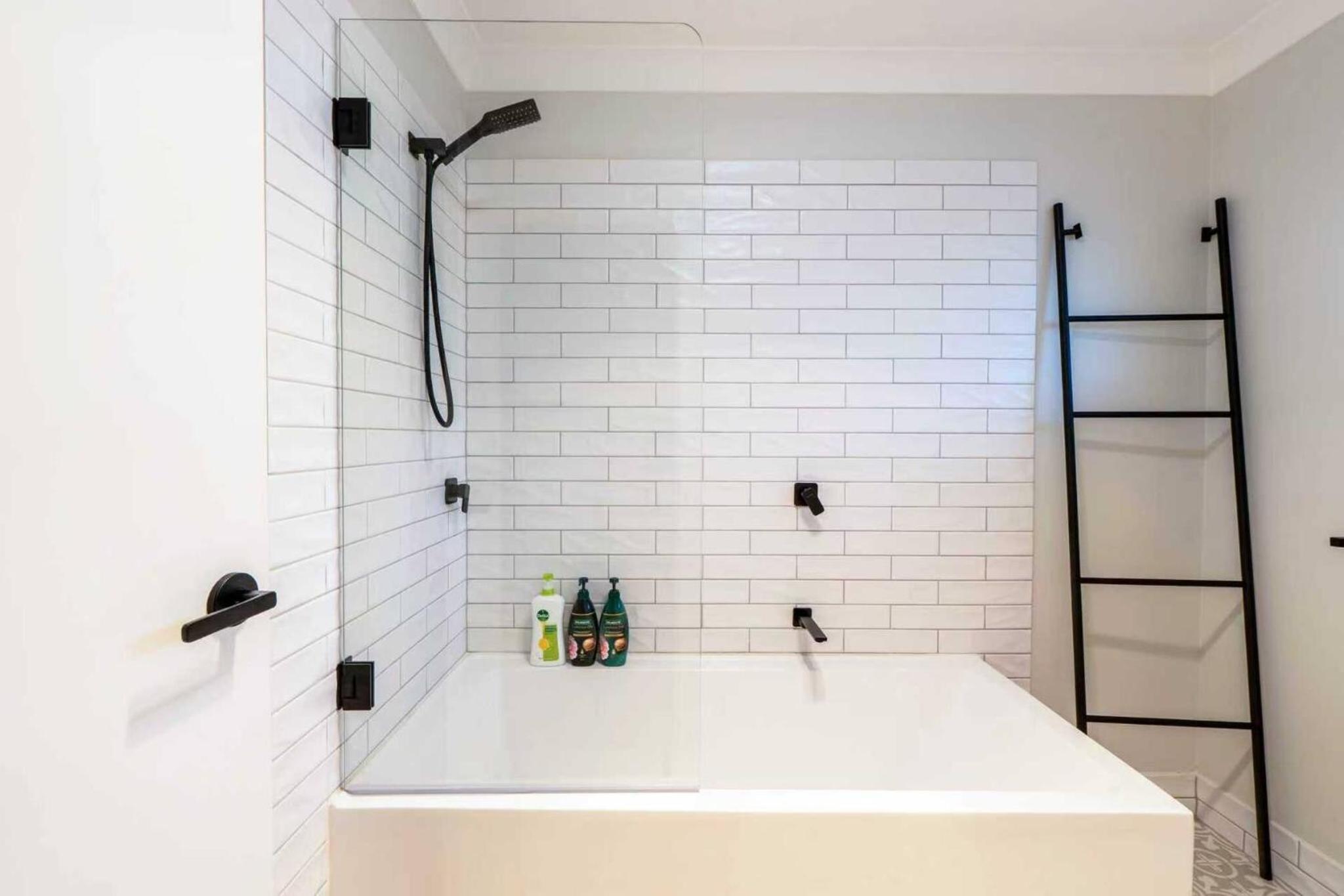 4Bed 2Bath in Capalaba Near Manly Habour, Shops & More