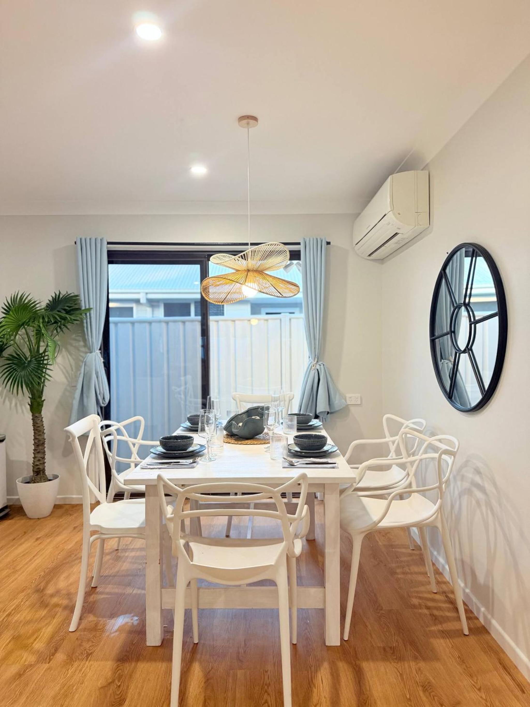 4Bed 2Bath in Capalaba Near Manly Habour, Shops & More
