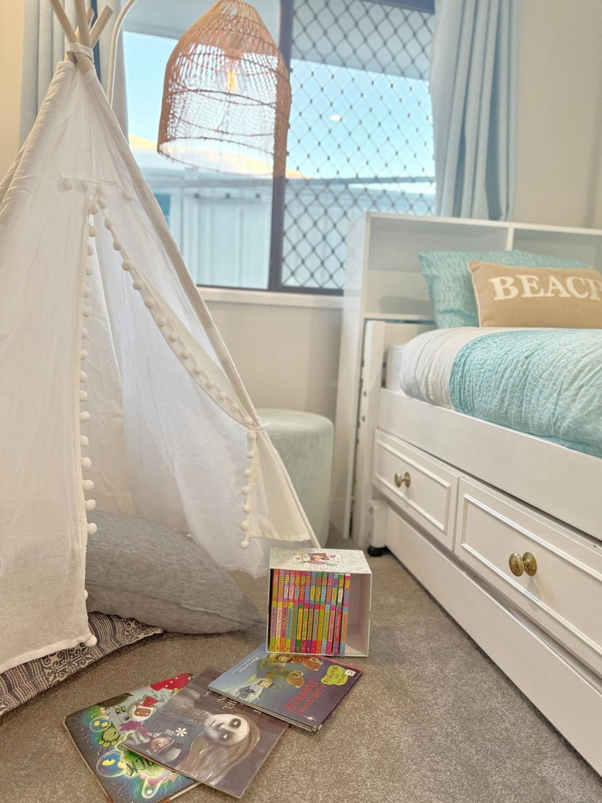 4Bed 2Bath in Capalaba Near Manly Habour, Shops & More