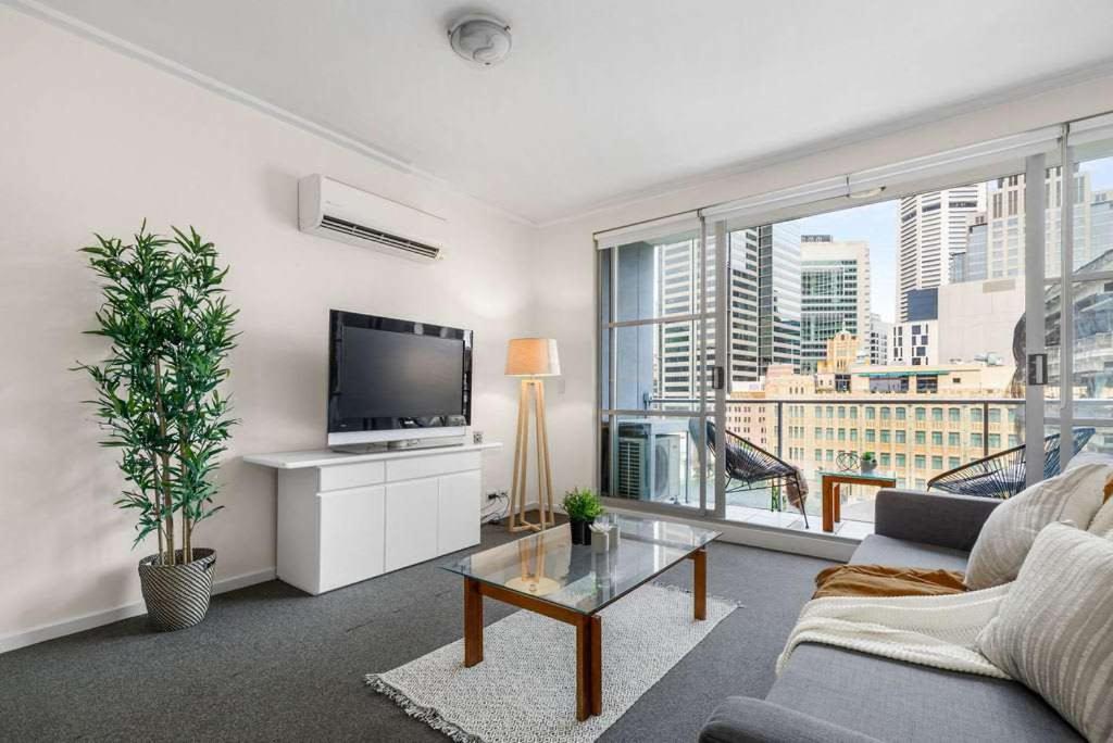 A Cozy City-View Stay Near Darling Harbour