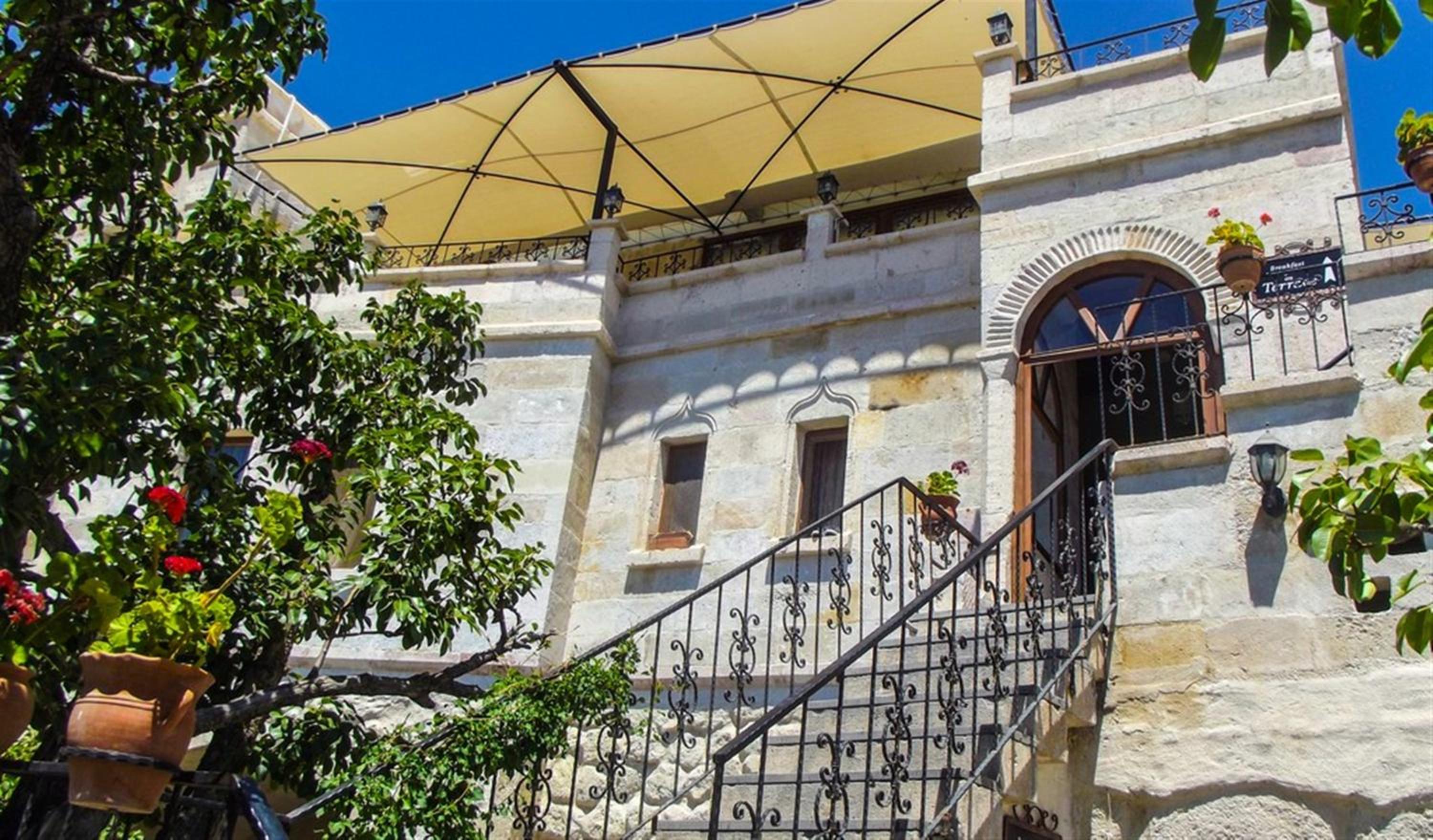 Elysee Cave House - Image 175