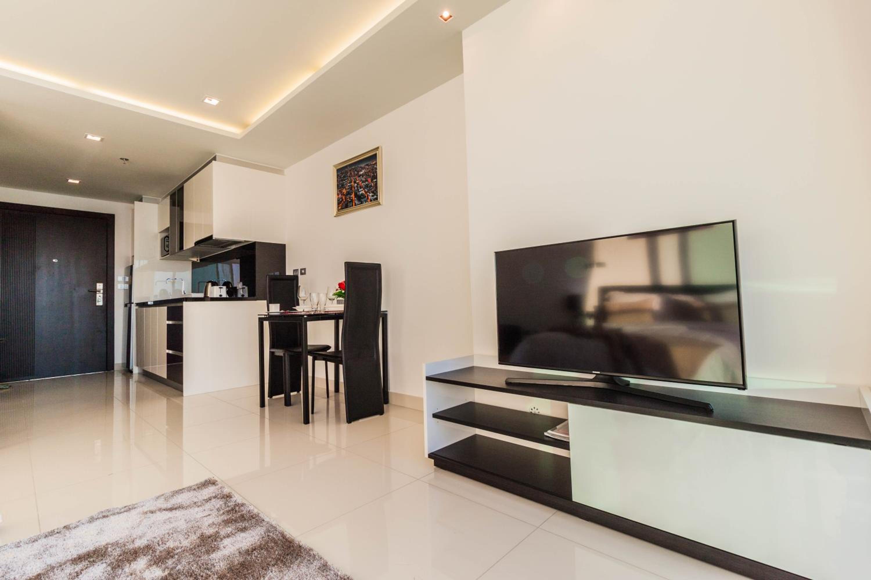 Wongamat Tower by Pattaya Sunny Rentals