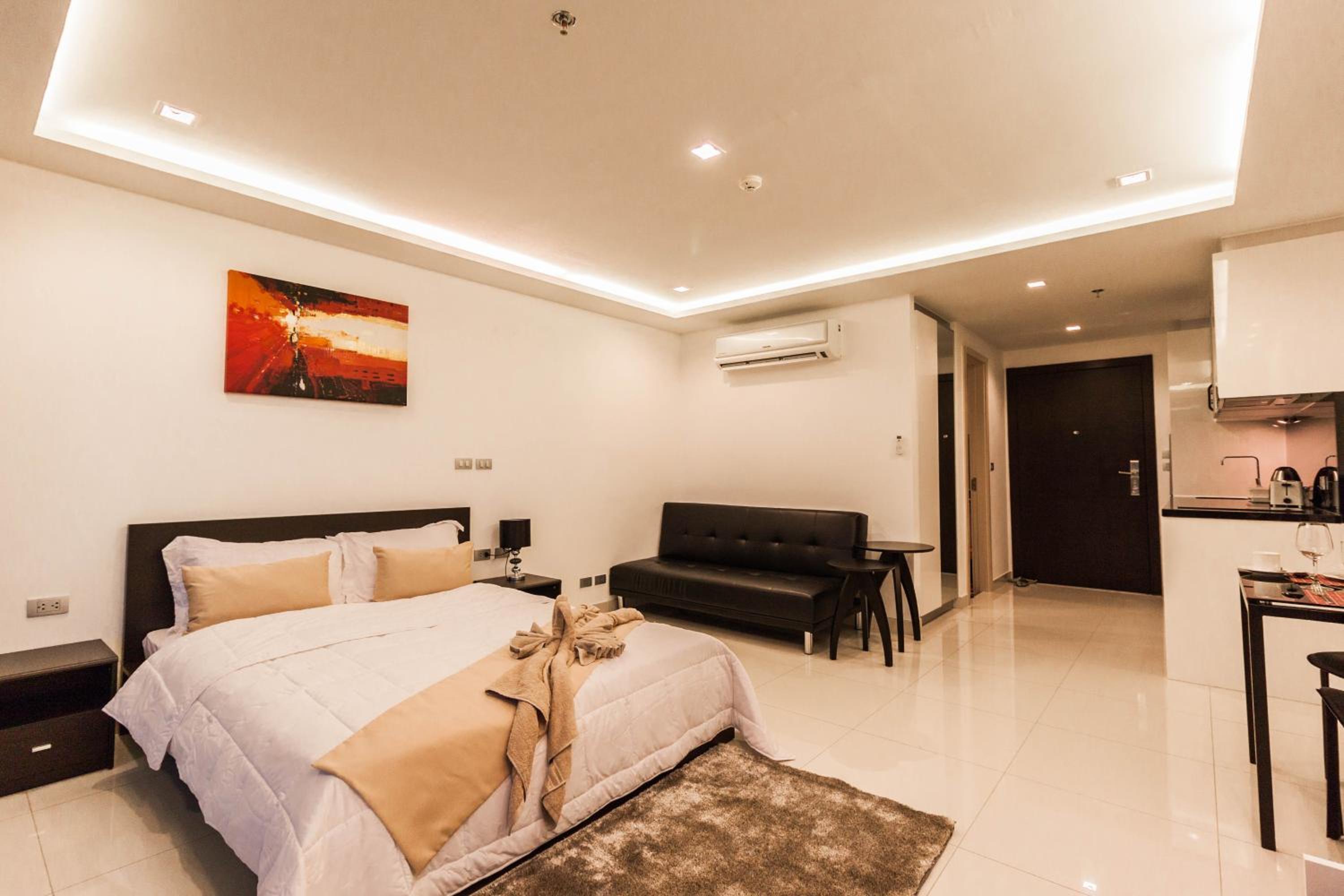 Wongamat Tower by Pattaya Sunny Rentals