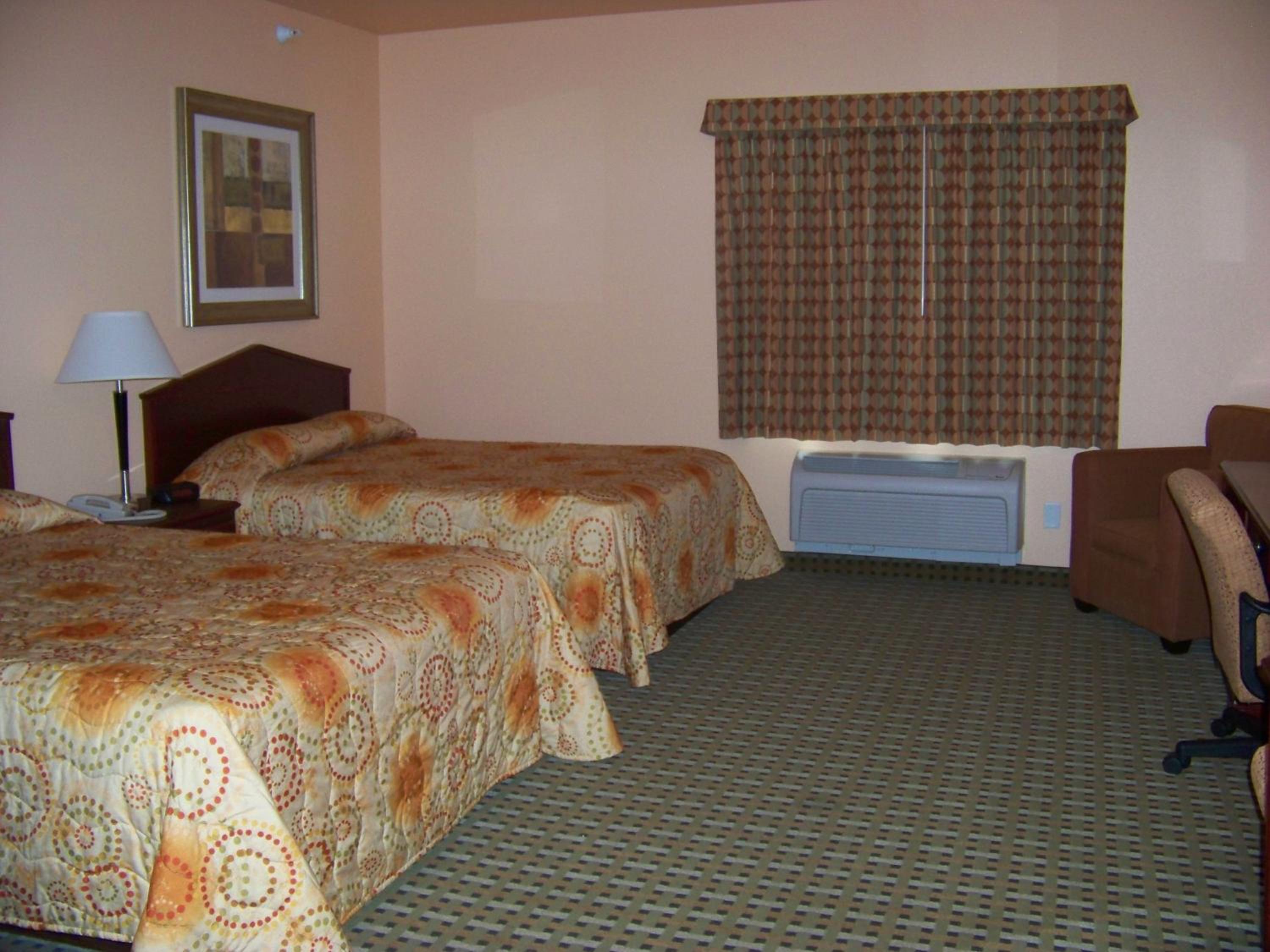 Days Inn & Suites by Wyndham Columbus NE