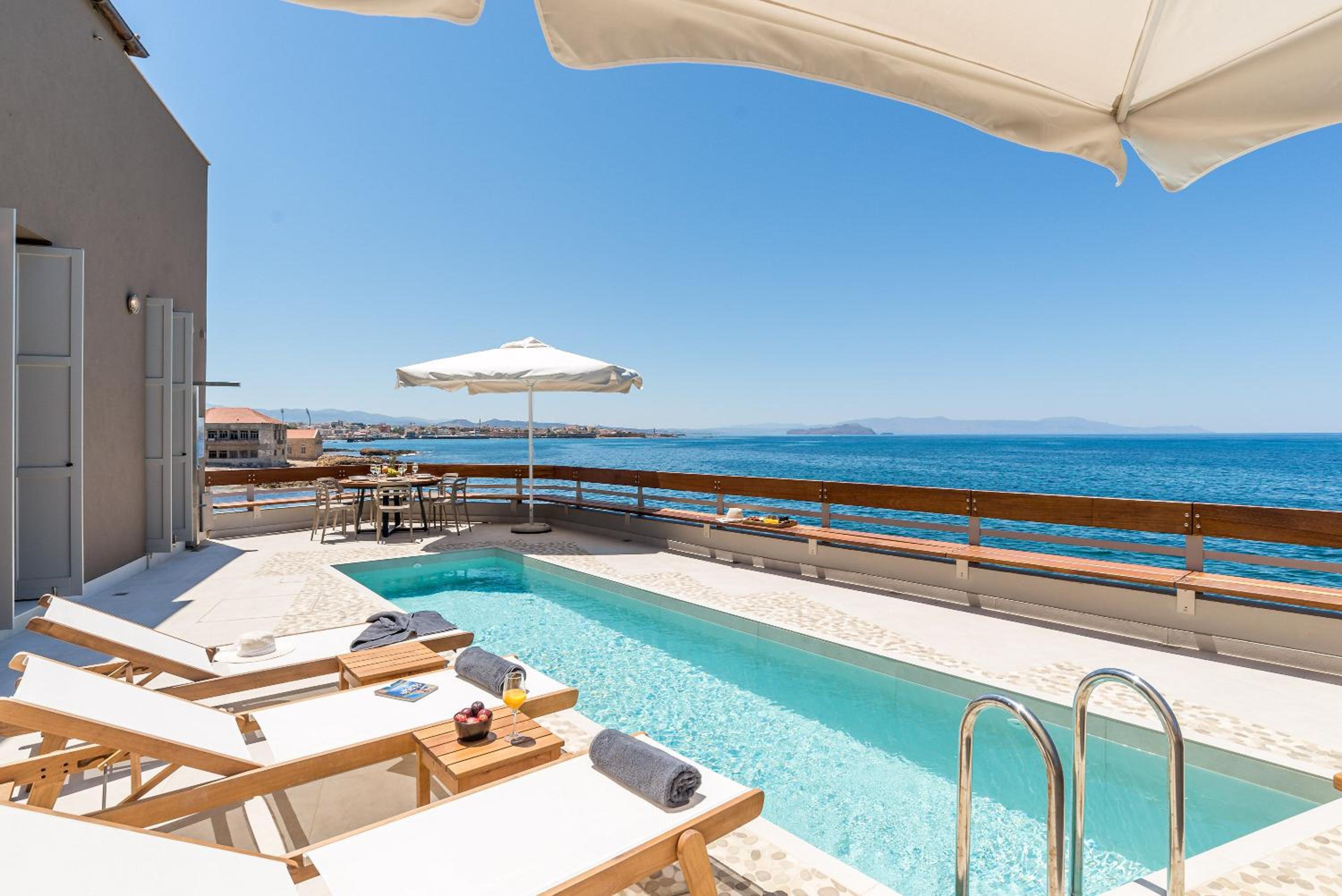 Kormoranos-Hydrobates Waterfront Villa