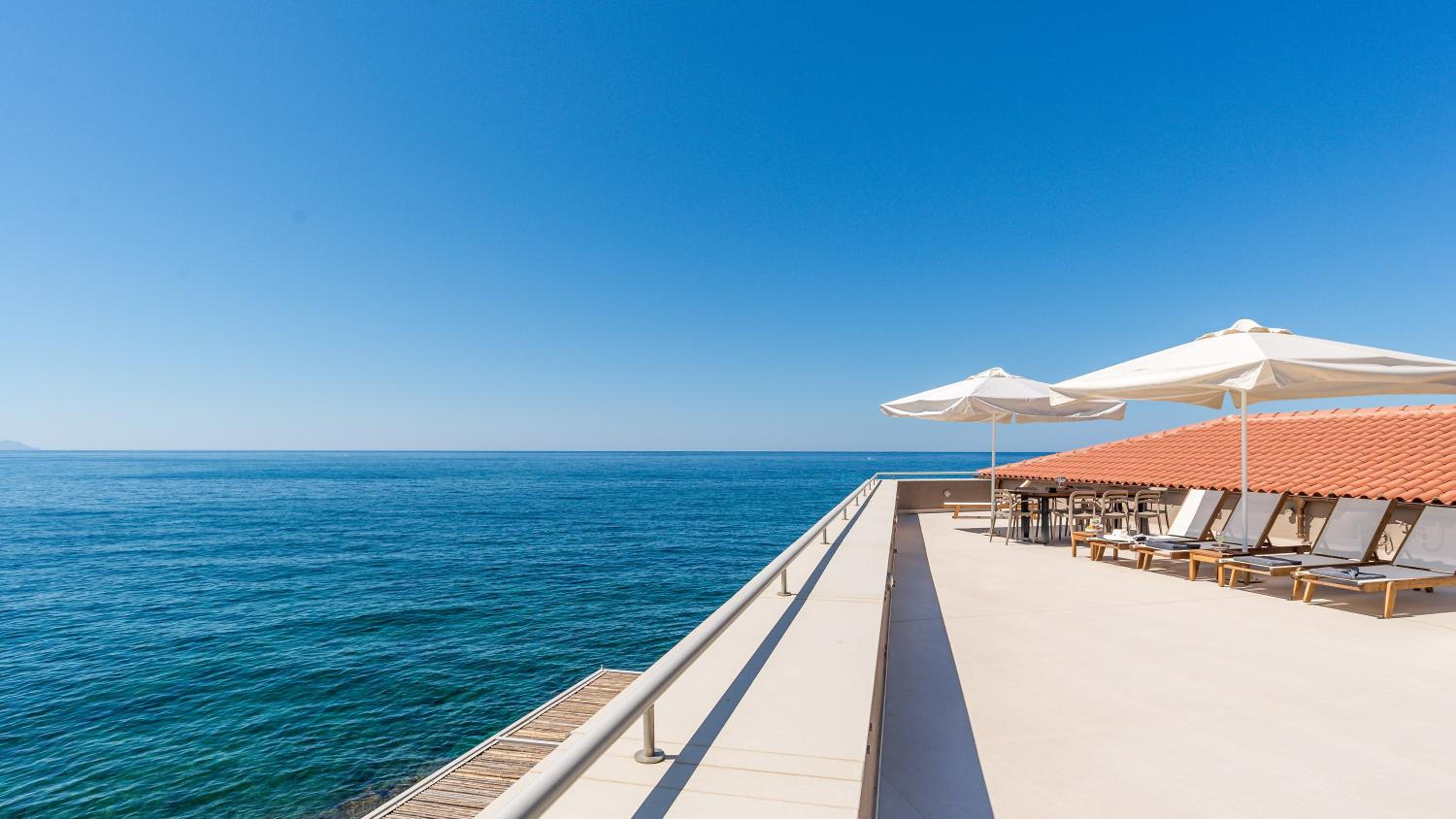 Kormoranos-Hydrobates Waterfront Villa