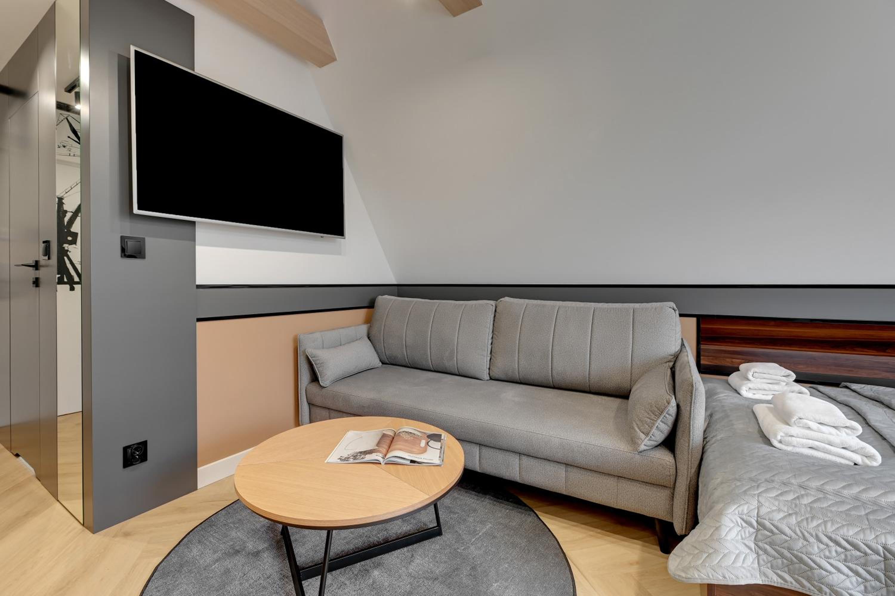 Old Town Świętojańska Boutique Stay by Downtown Apartments