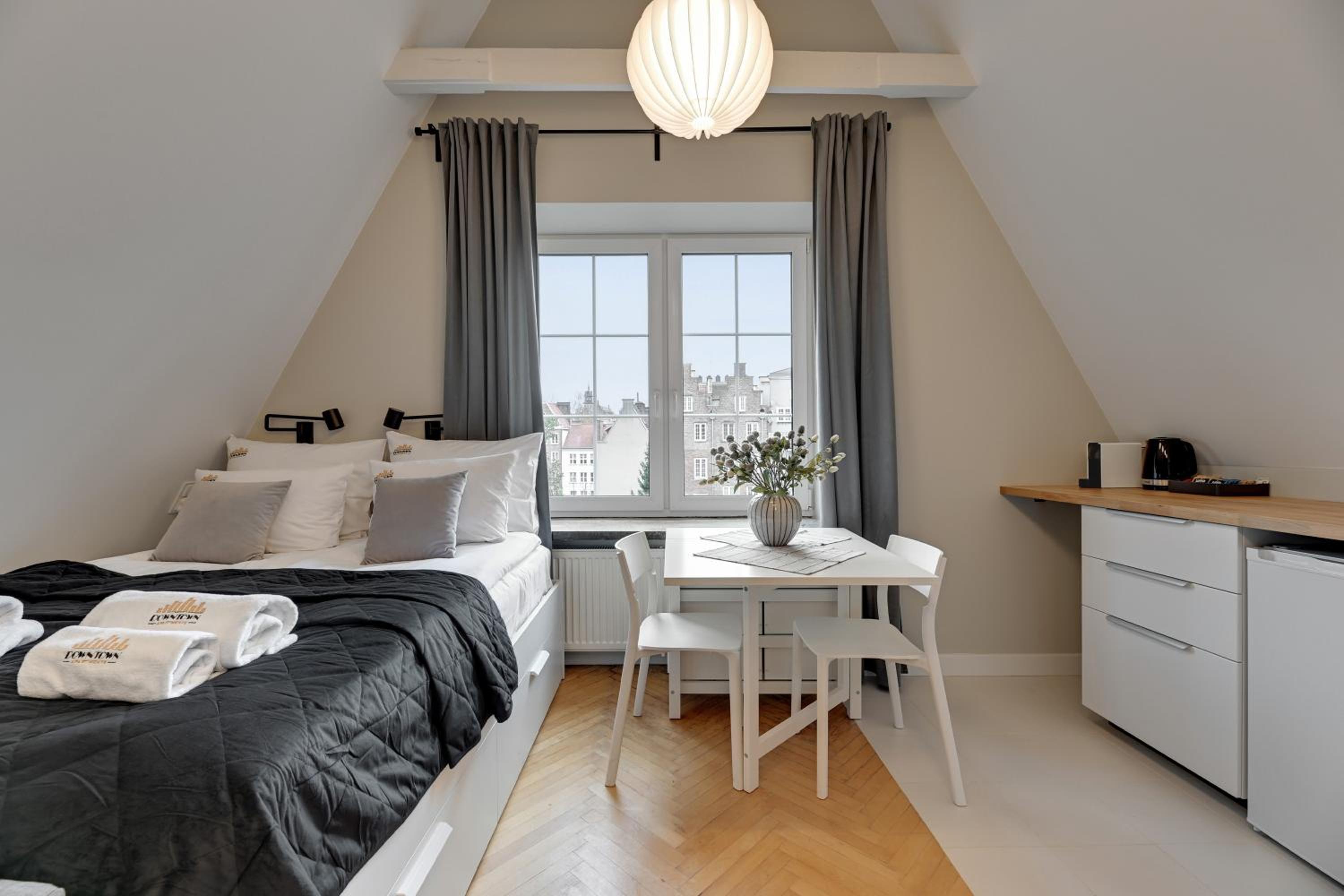 Old Town Świętojańska Boutique Stay by Downtown Apartments