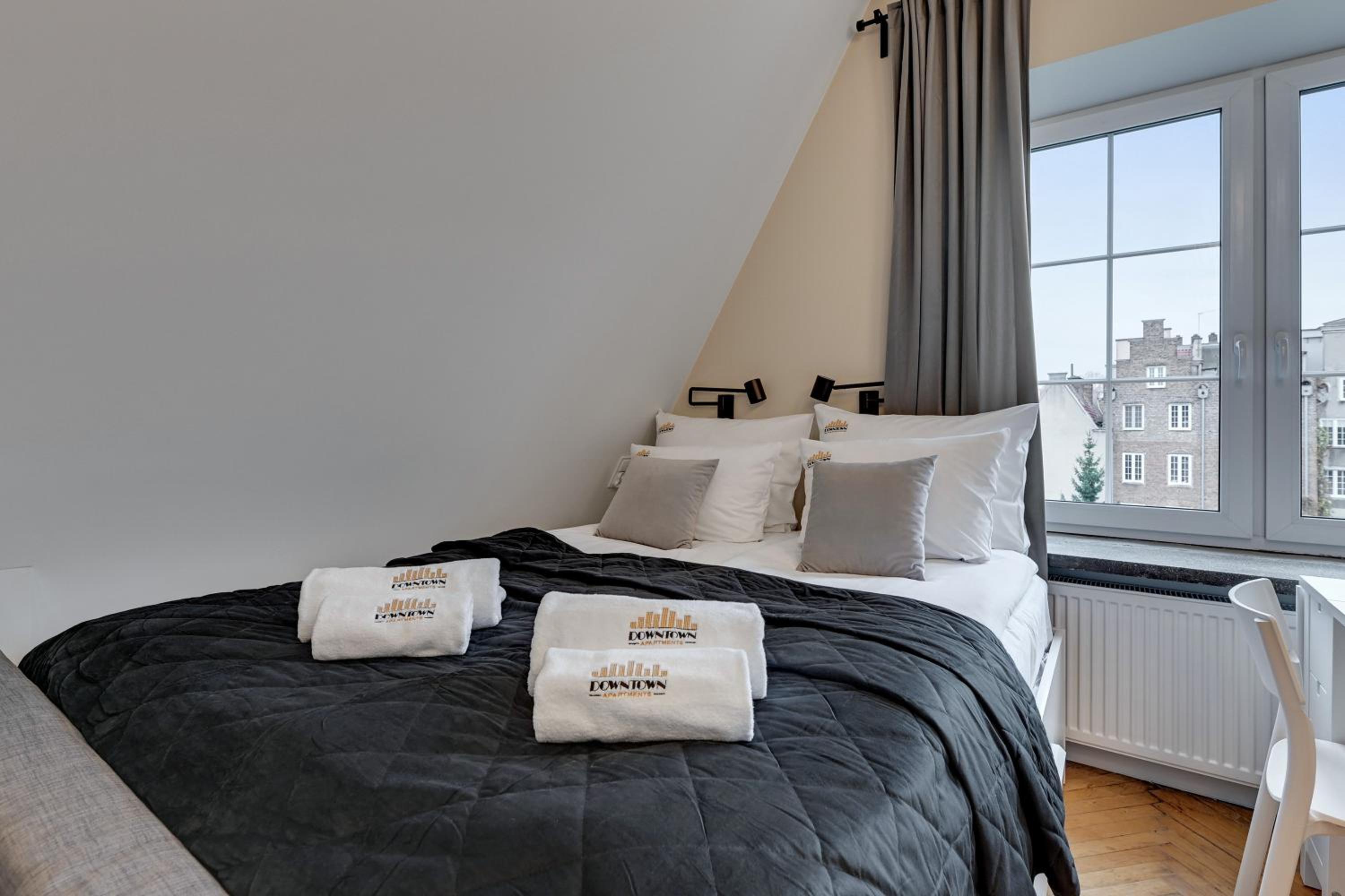 Old Town Świętojańska Boutique Stay by Downtown Apartments