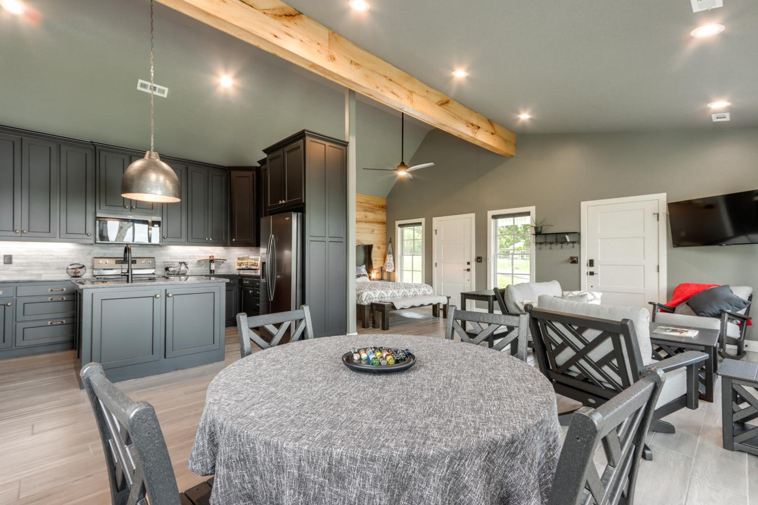 LaRue Rendezvous Luxe Stay at Historic Site