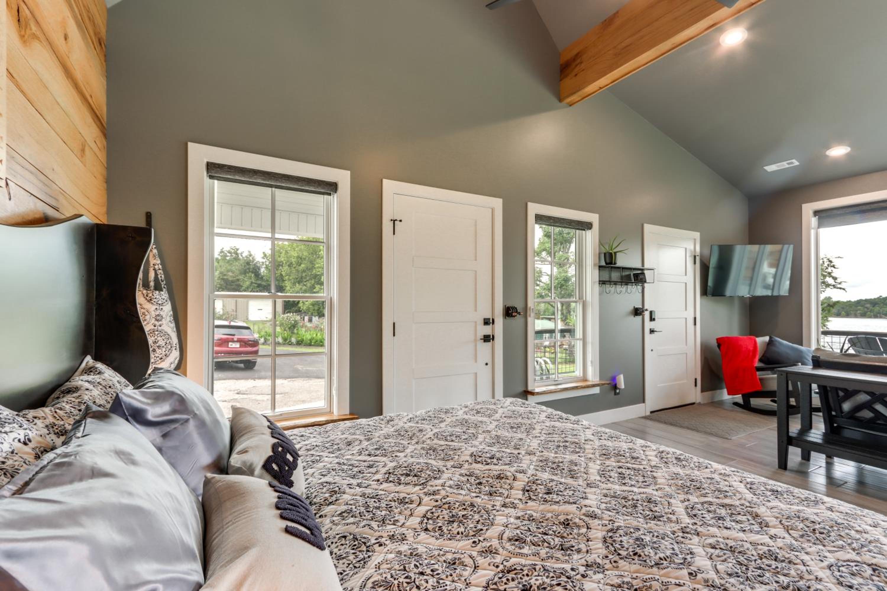 LaRue Rendezvous Luxe Stay at Historic Site
