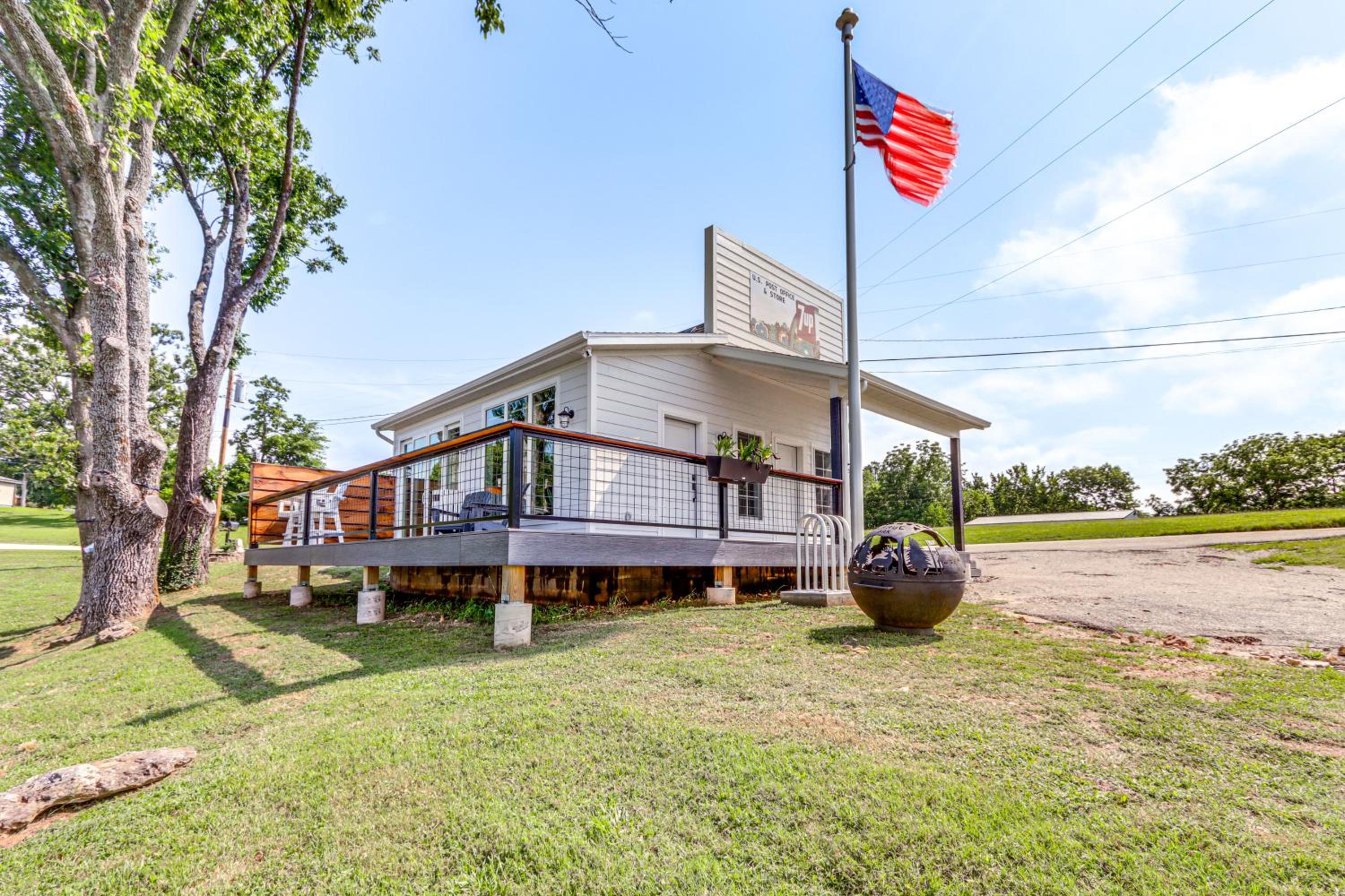 LaRue Rendezvous Luxe Stay at Historic Site