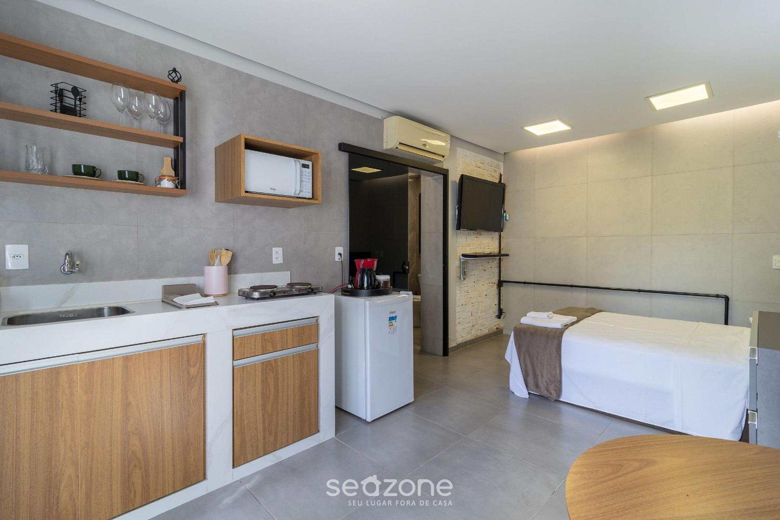 Modern Studio in Condominium with Pool in Floripa - ASK