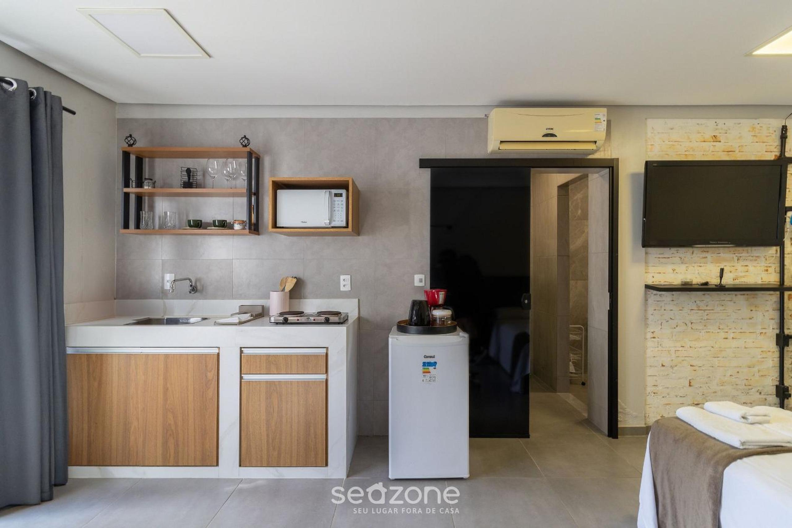 Modern Studio in Condominium with Pool in Floripa - ASK