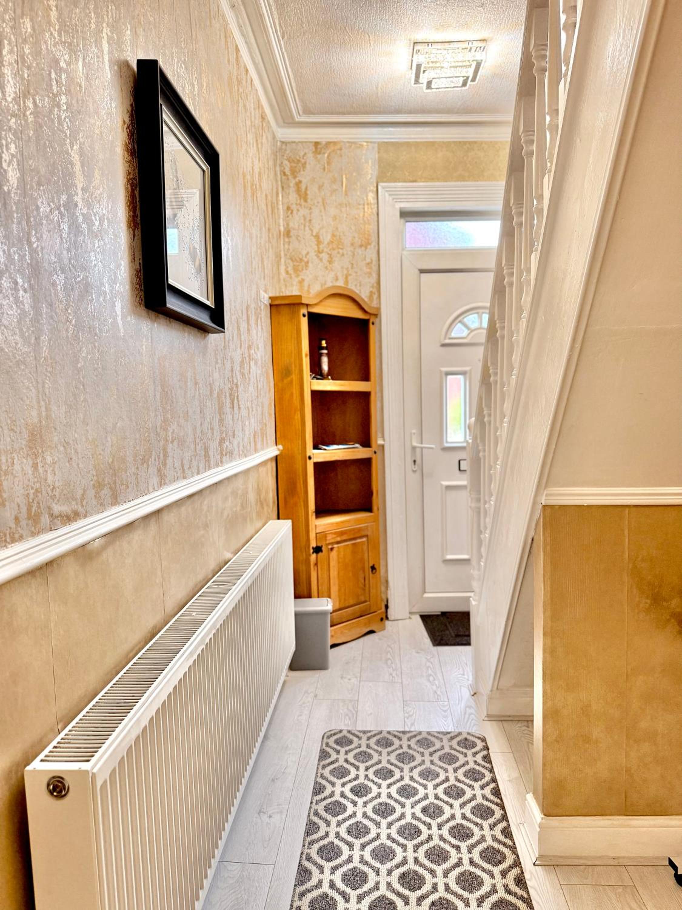Full Home with Free Parking in Moss Bank, Crumpsall, Manchester