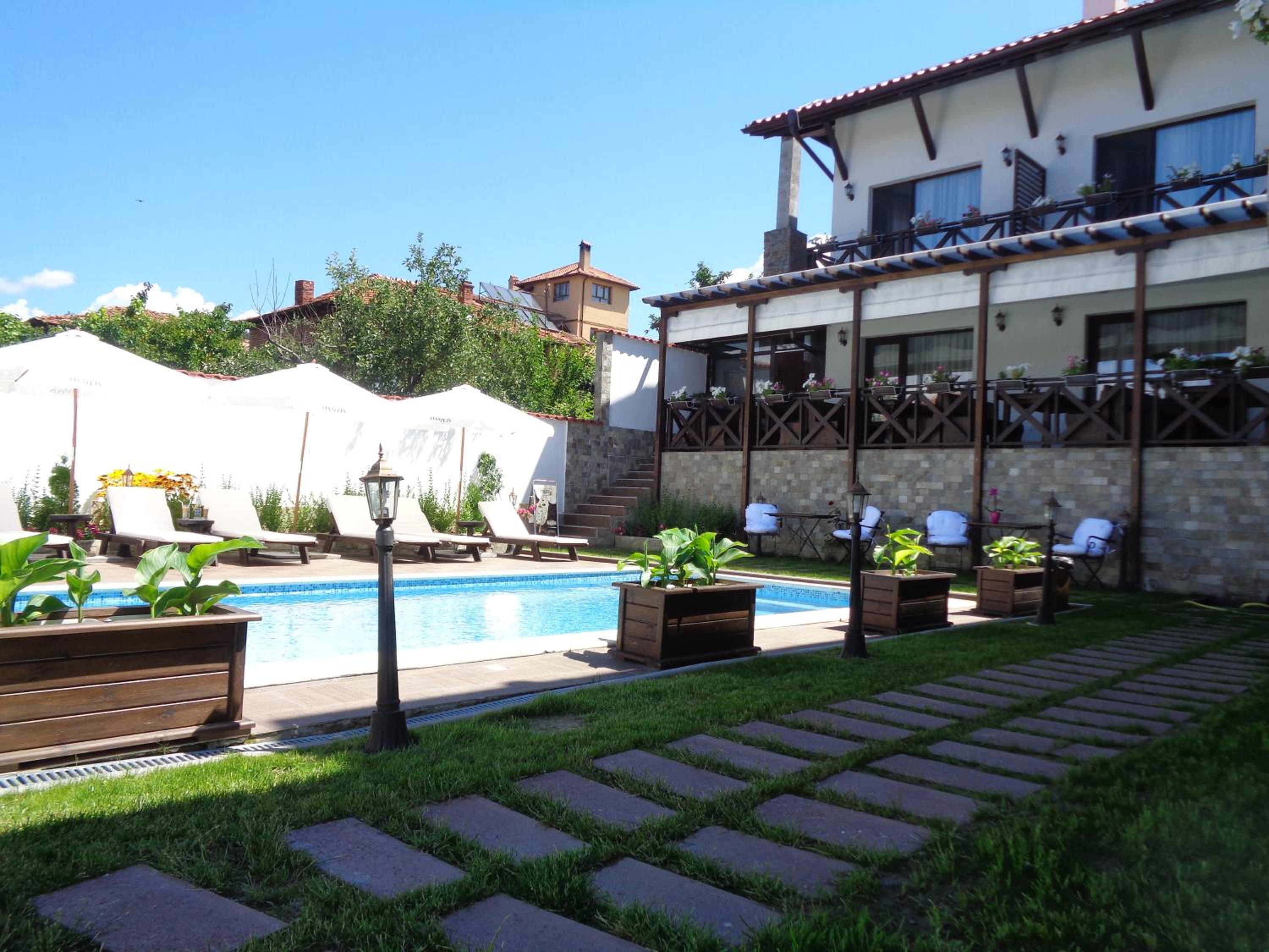Einstein House & Spa