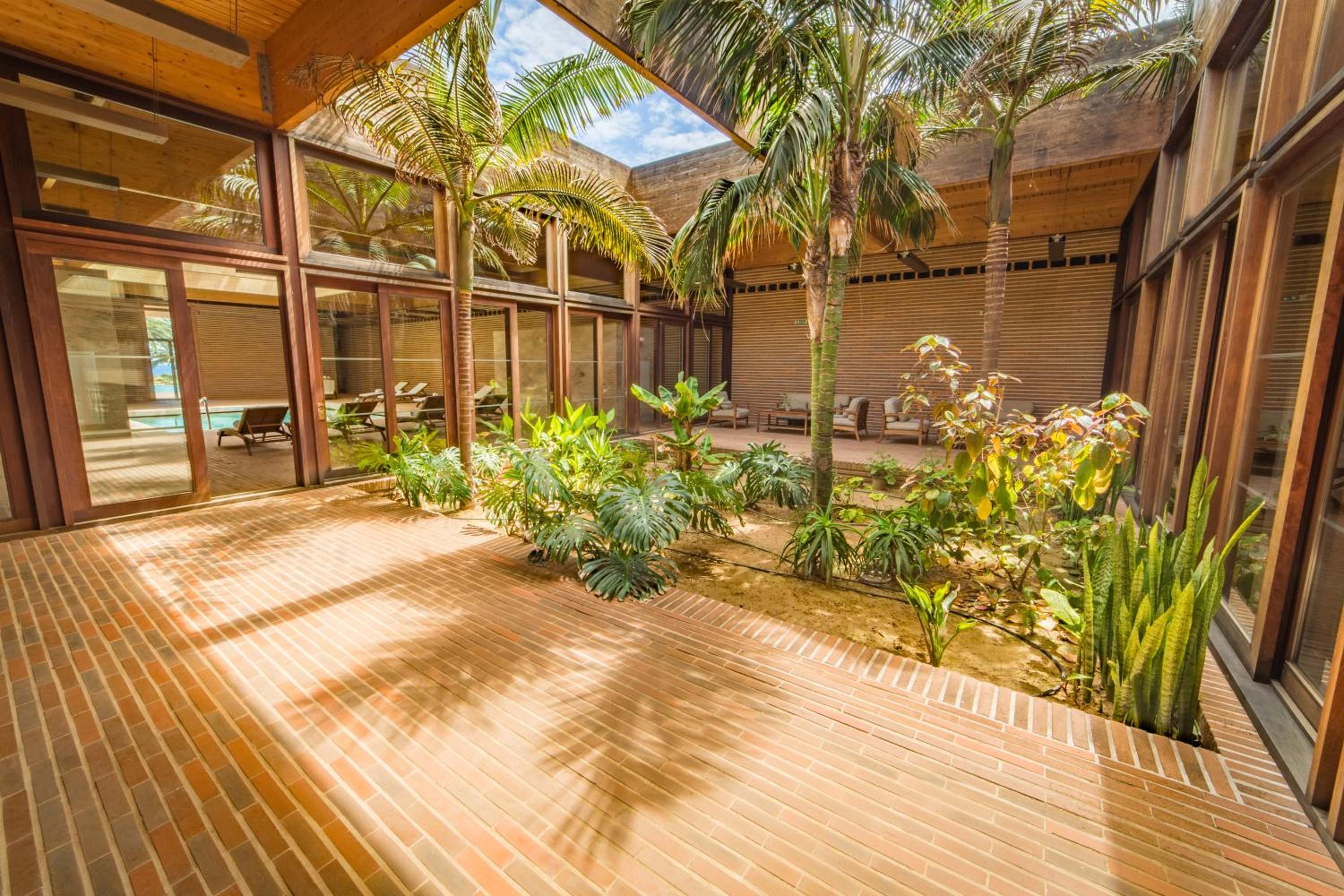 Porto Santo Vacations - Hotel Porto Santo  Spa - Property Image 4