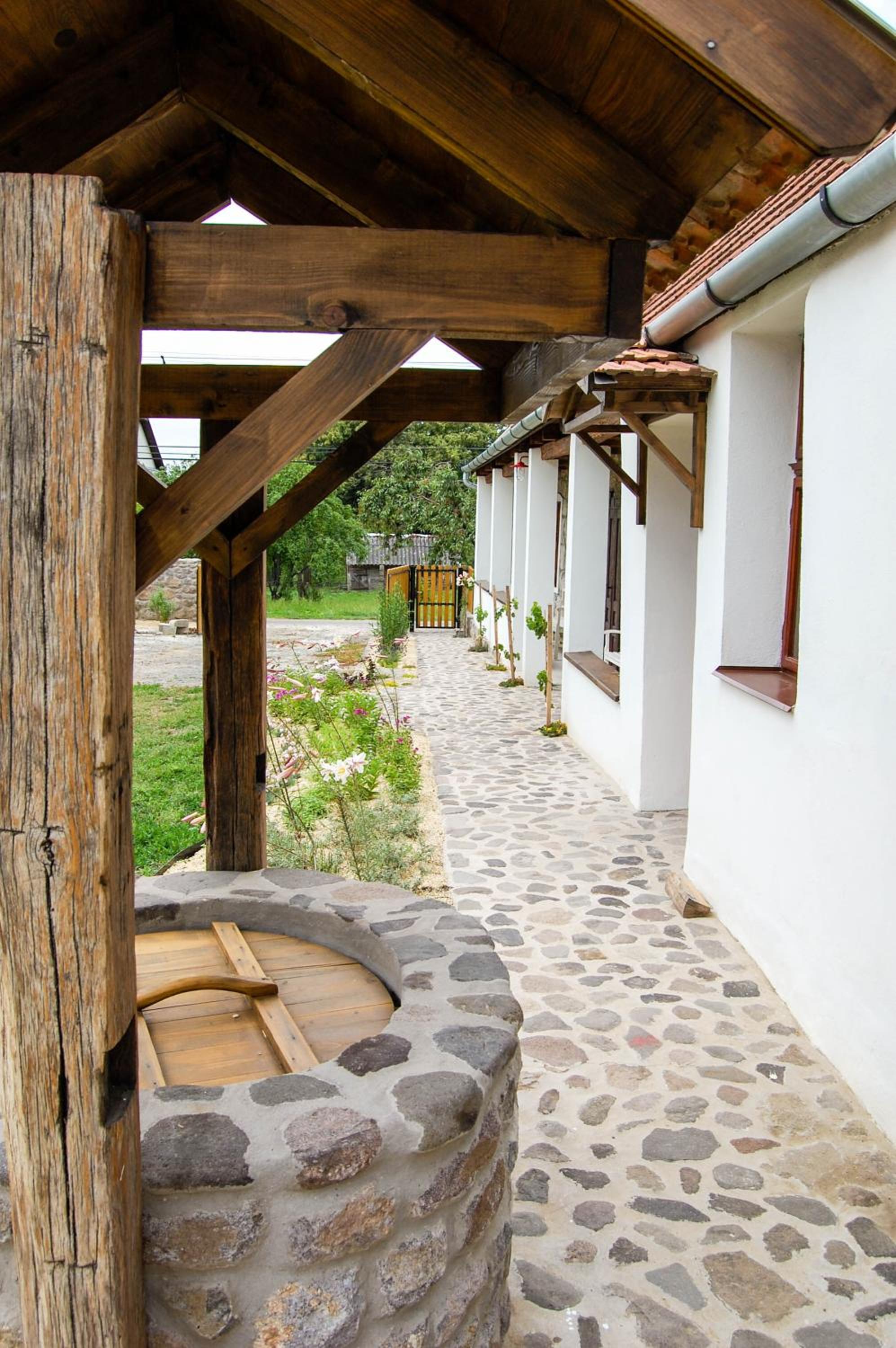 Photo 29