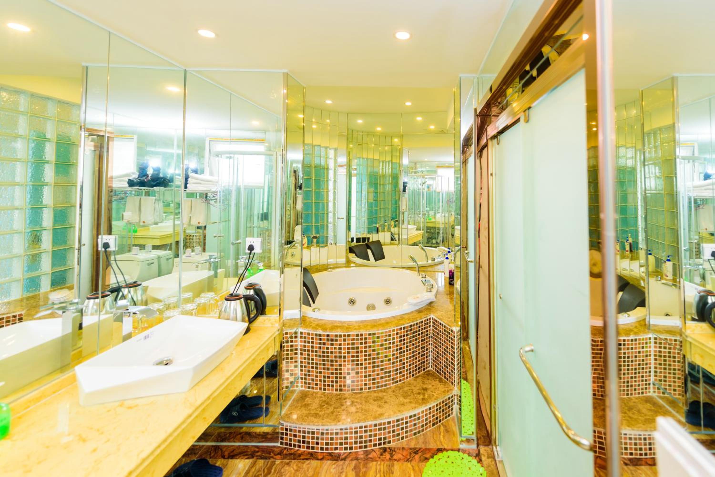 Mount Emei Teddy Bear Hotel玩具熊酒店