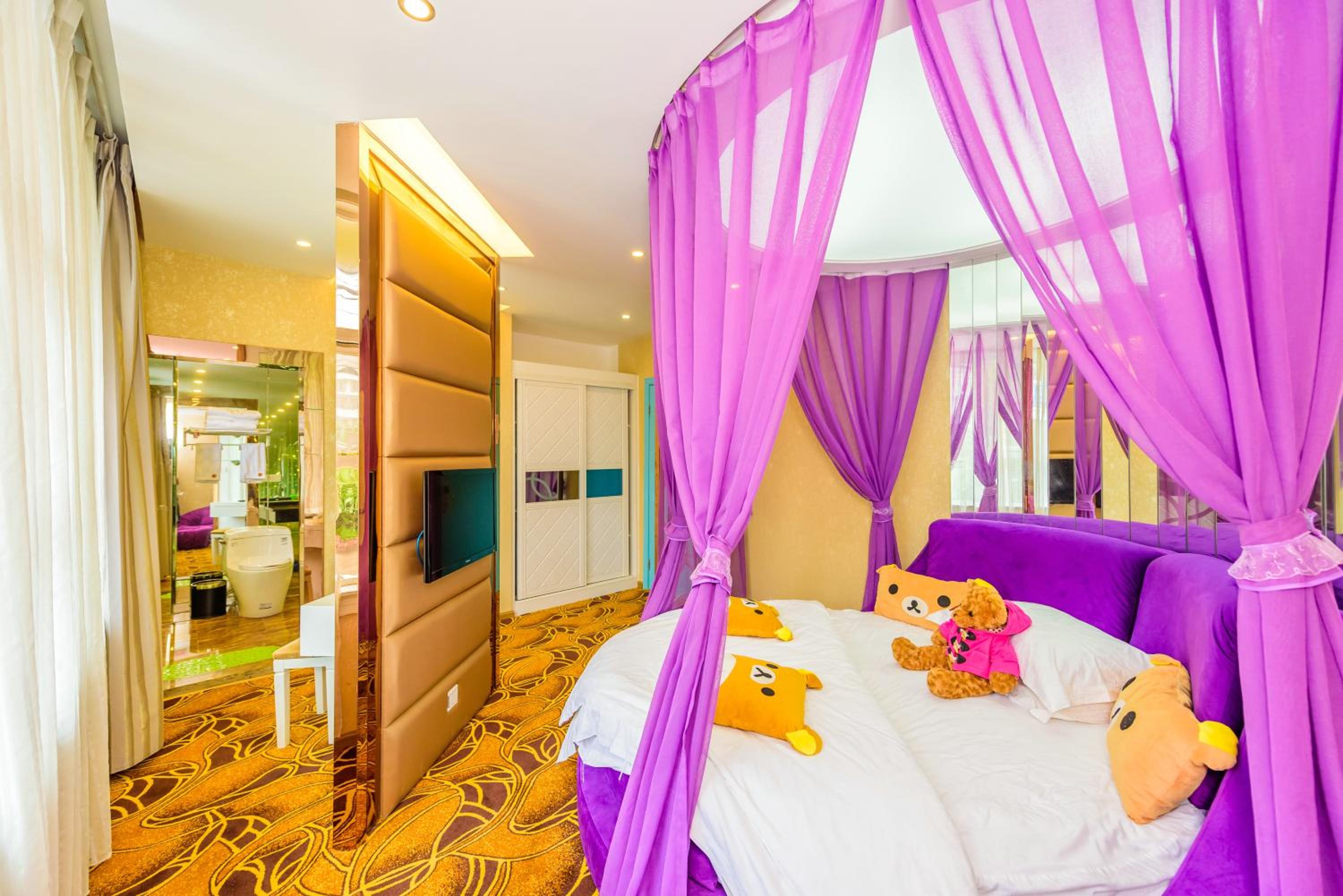 Mount Emei Teddy Bear Hotel玩具熊酒店