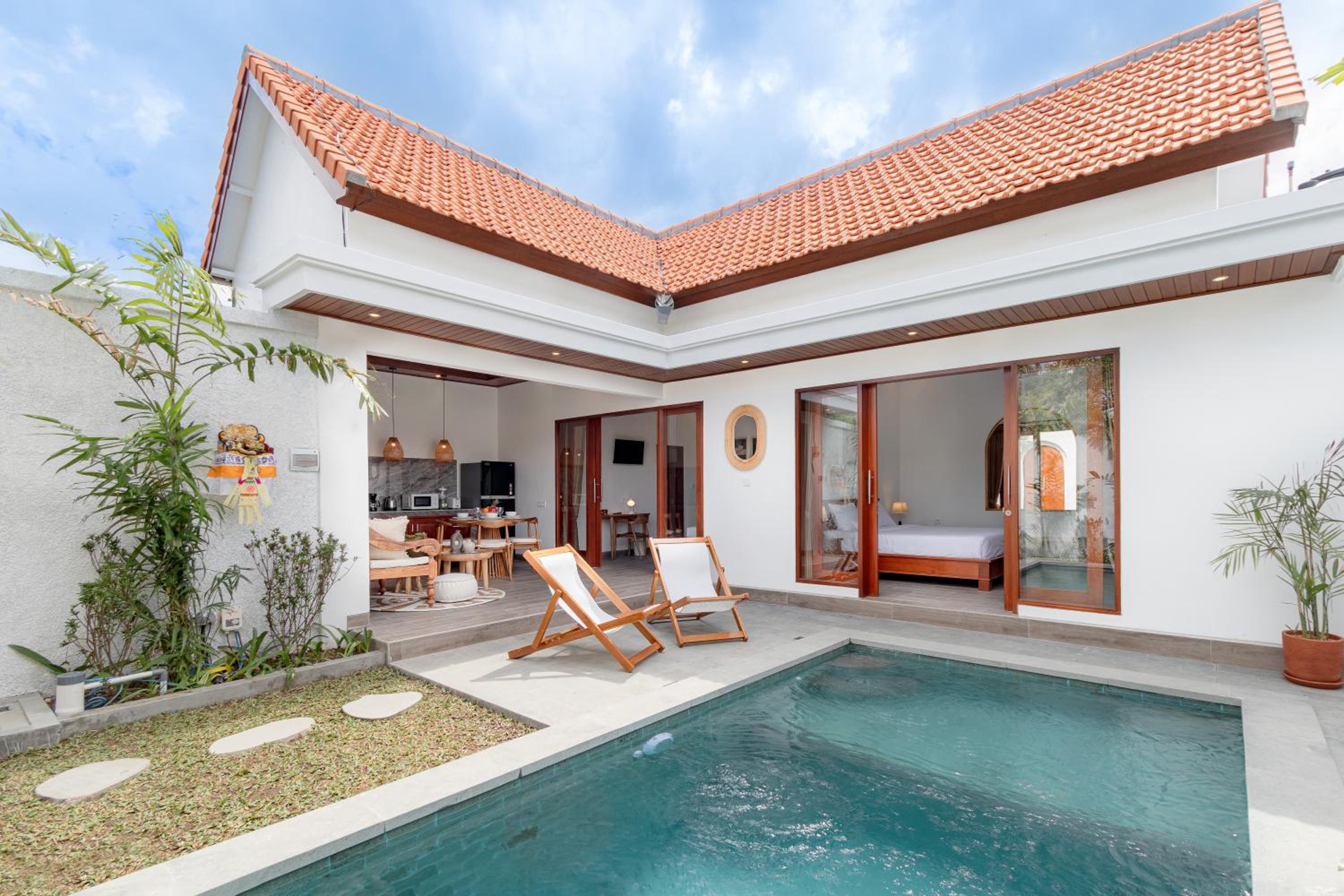 Brand New Villa Prime Location in Canggu - 15 Minutes Walk to the Beach